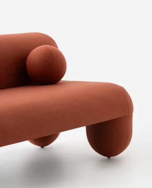 Bank HELLO gestoffeerd