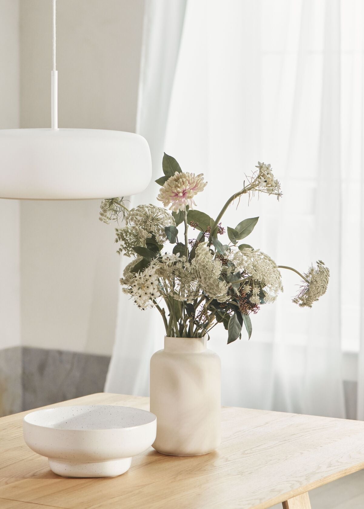 Uittrekbare tafel HILL van eikenhout