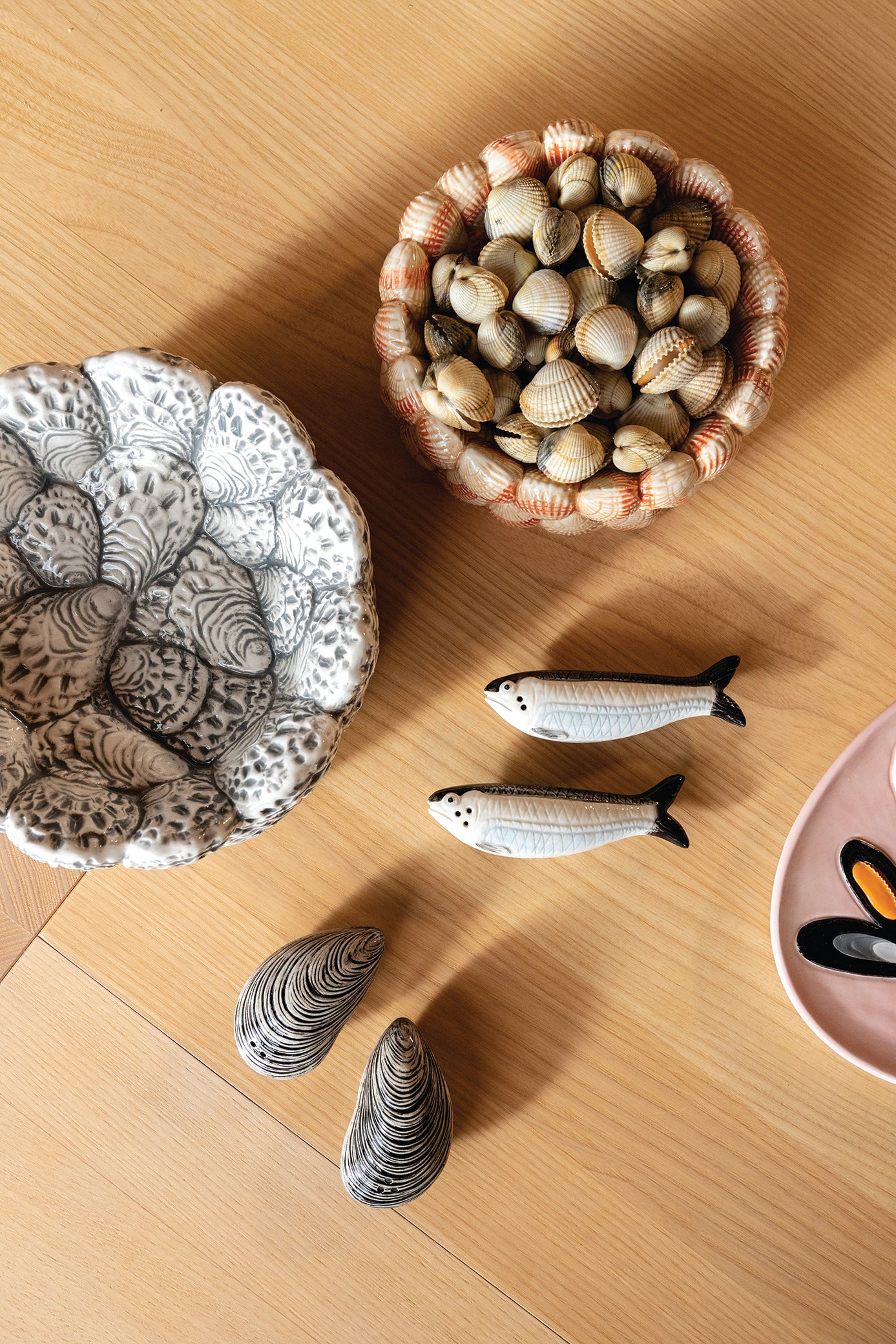 Salt and Pepper Shaker MUSSE black-beige