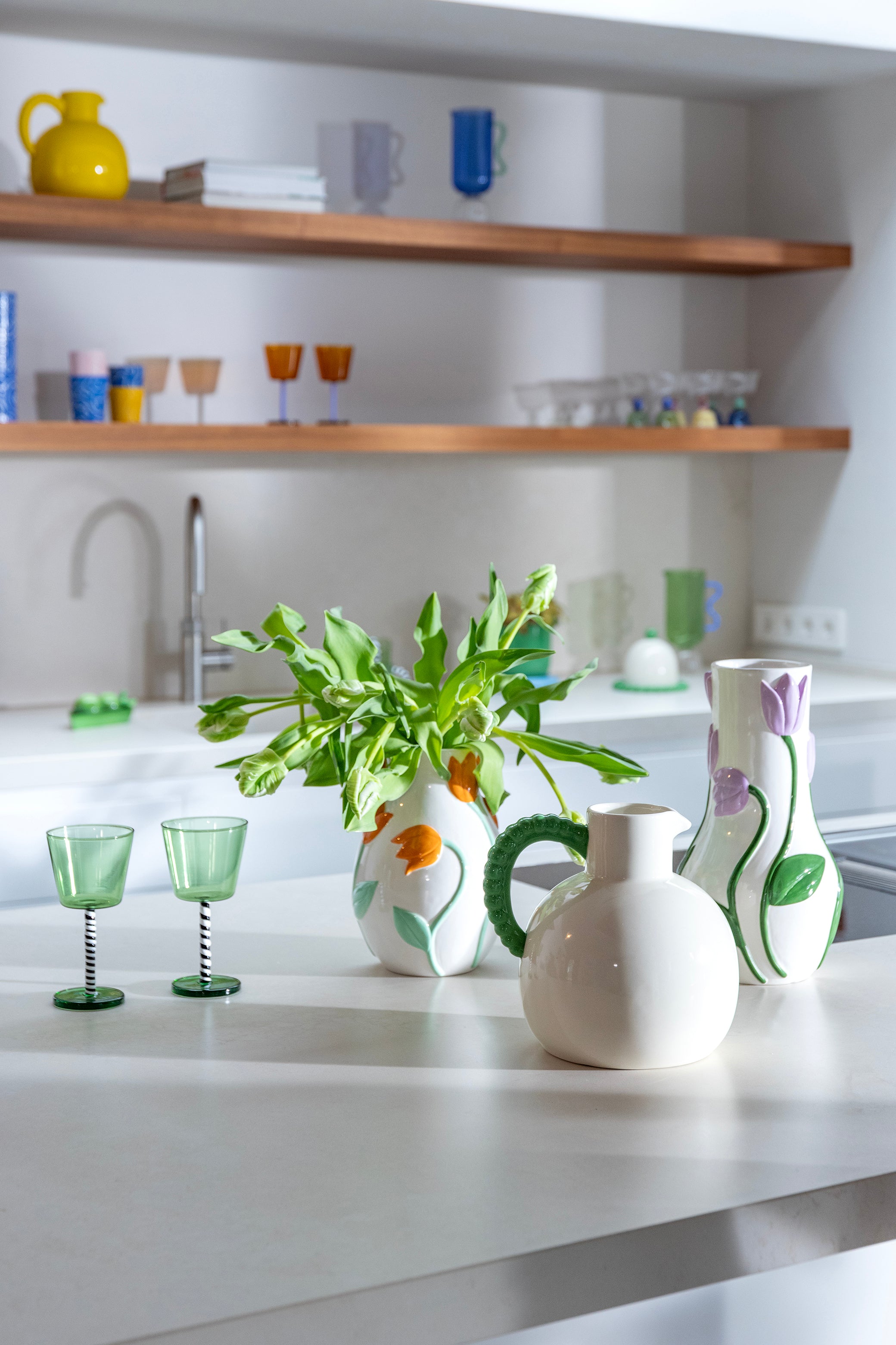 Vase TULPE weiß mit grün und lila