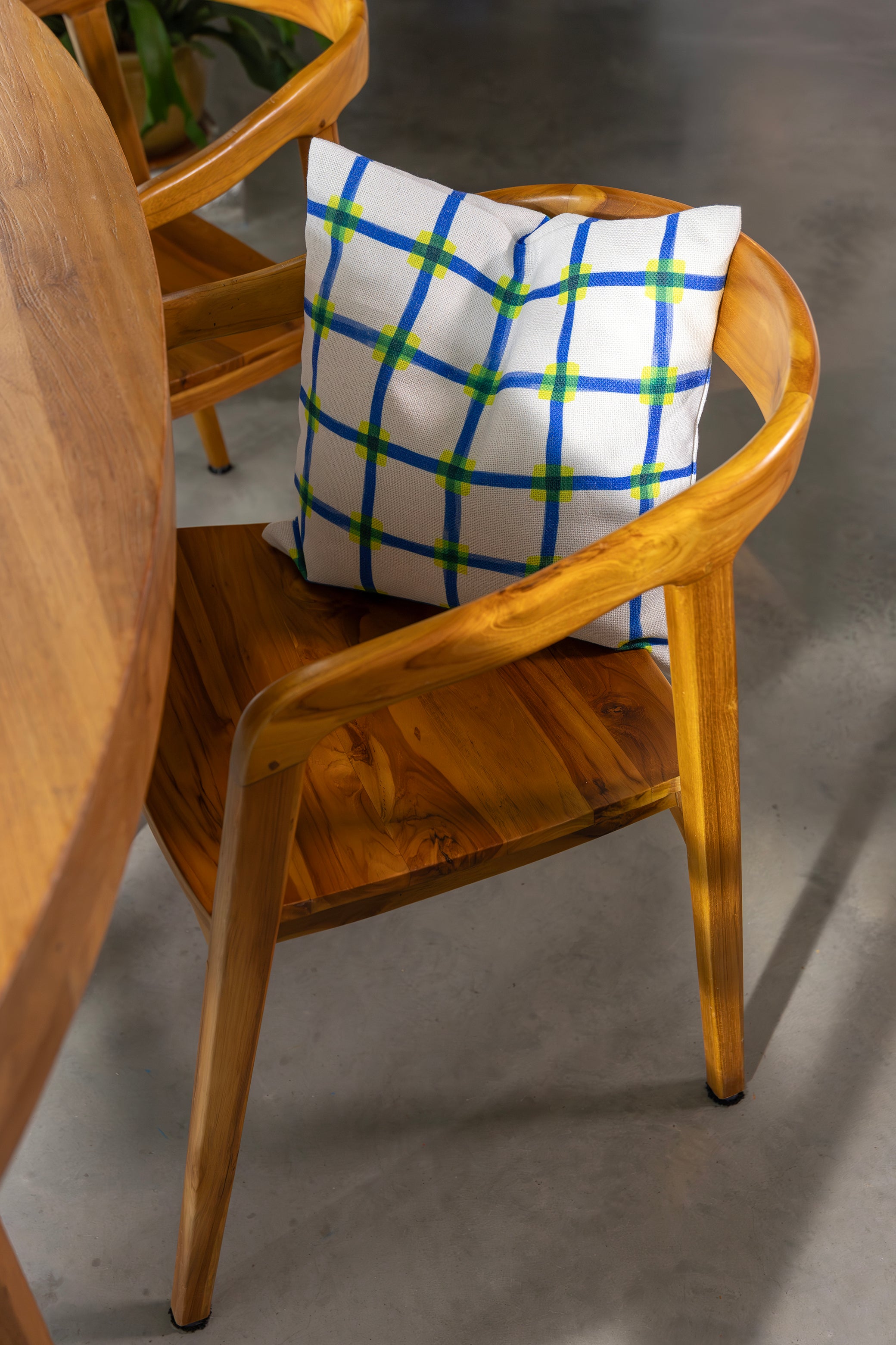 Kissenbezug CLASH weiß mit blau und gelb