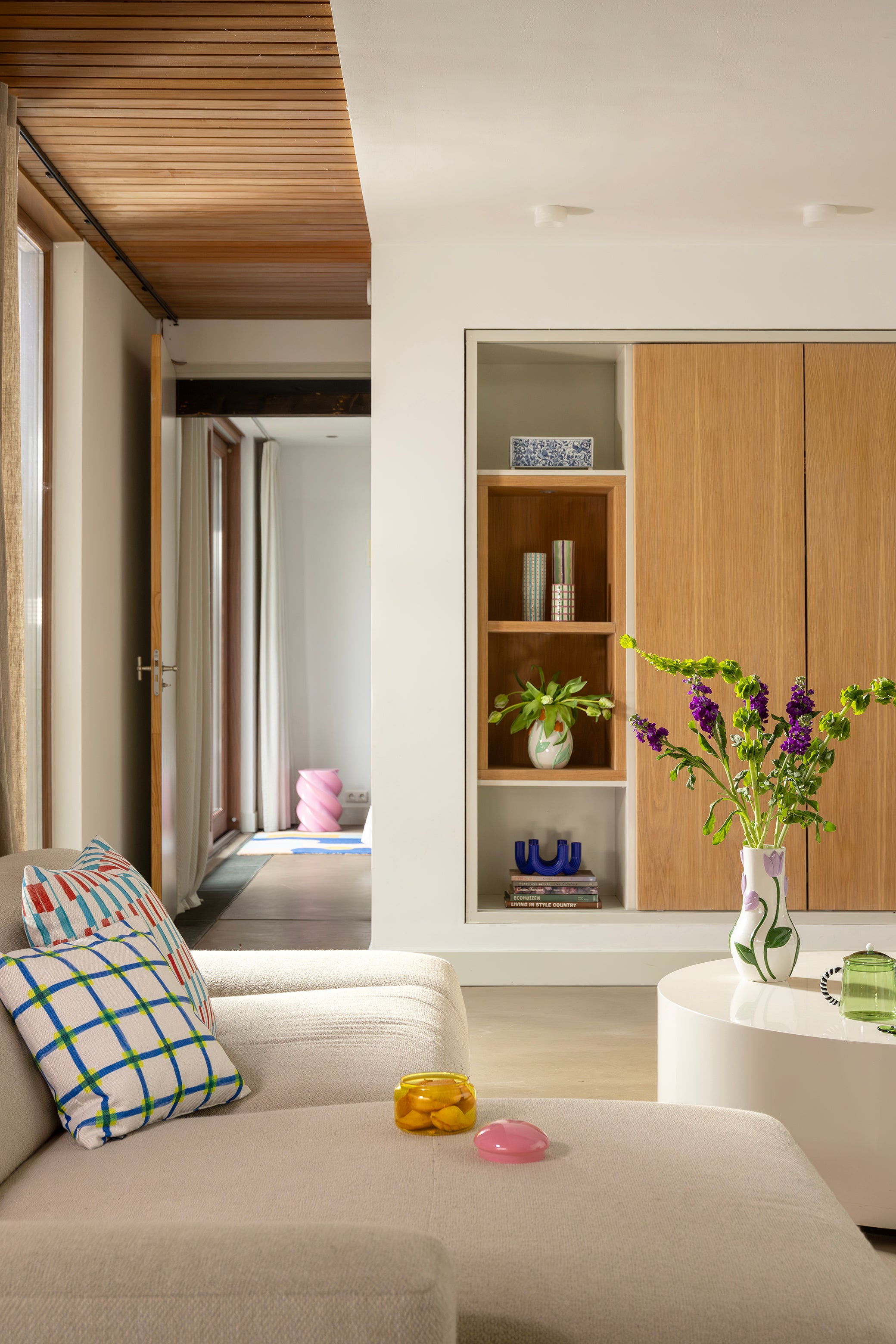 Wazon TULIP wit met groen en oranje