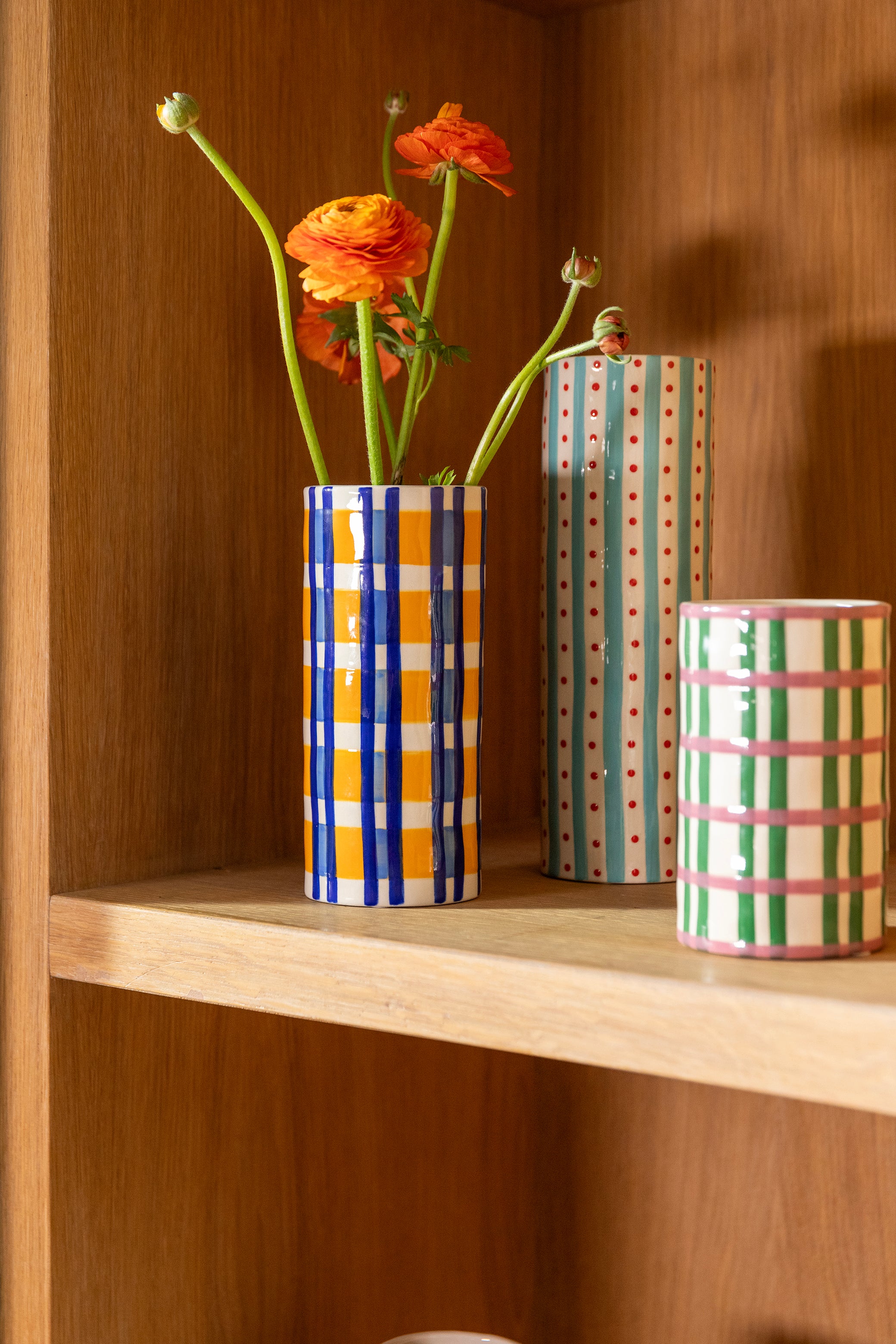 Vaas CLASH DOT wit met blauw en rood