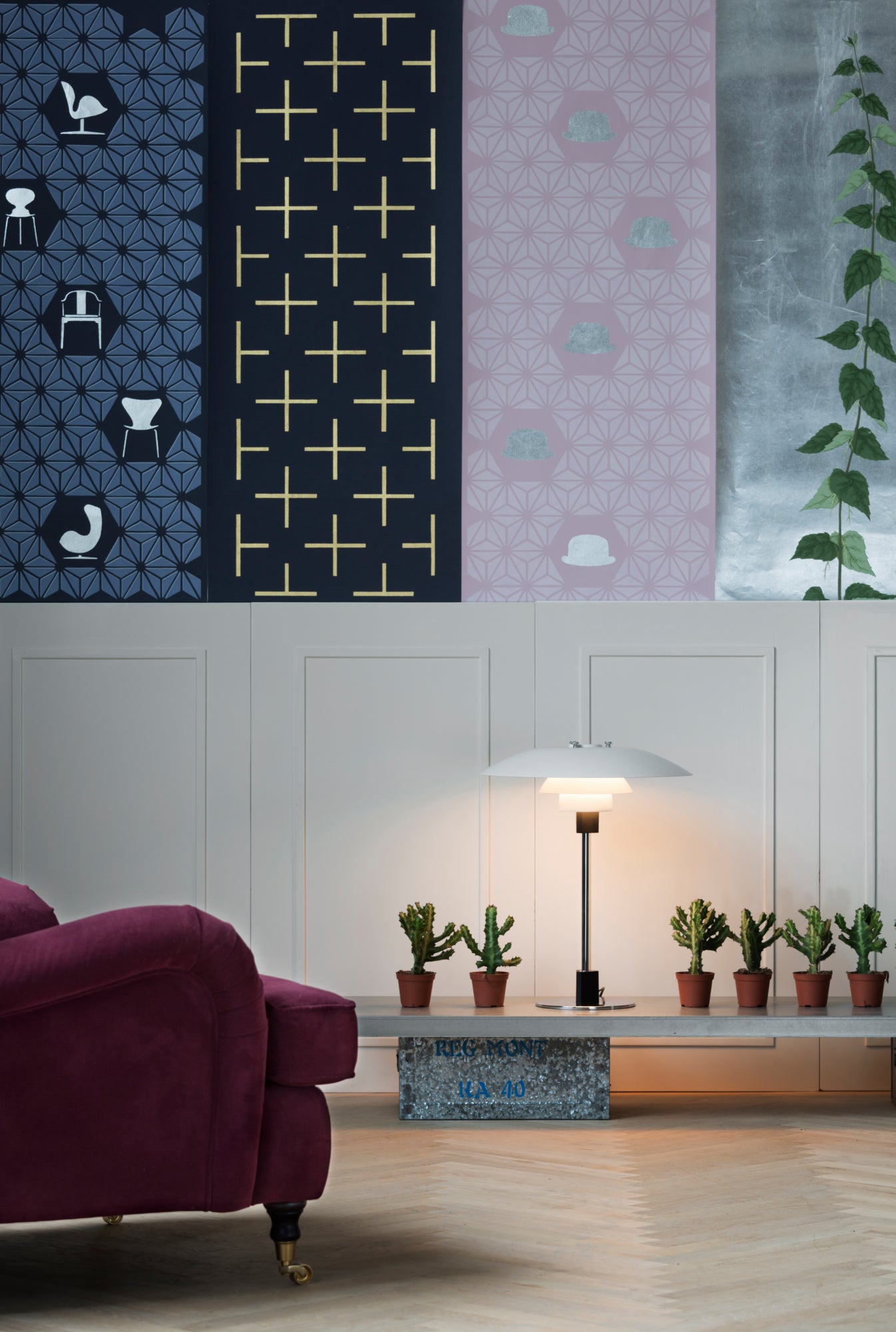 Tafellamp PH 4/3 wit met verchroomde voet