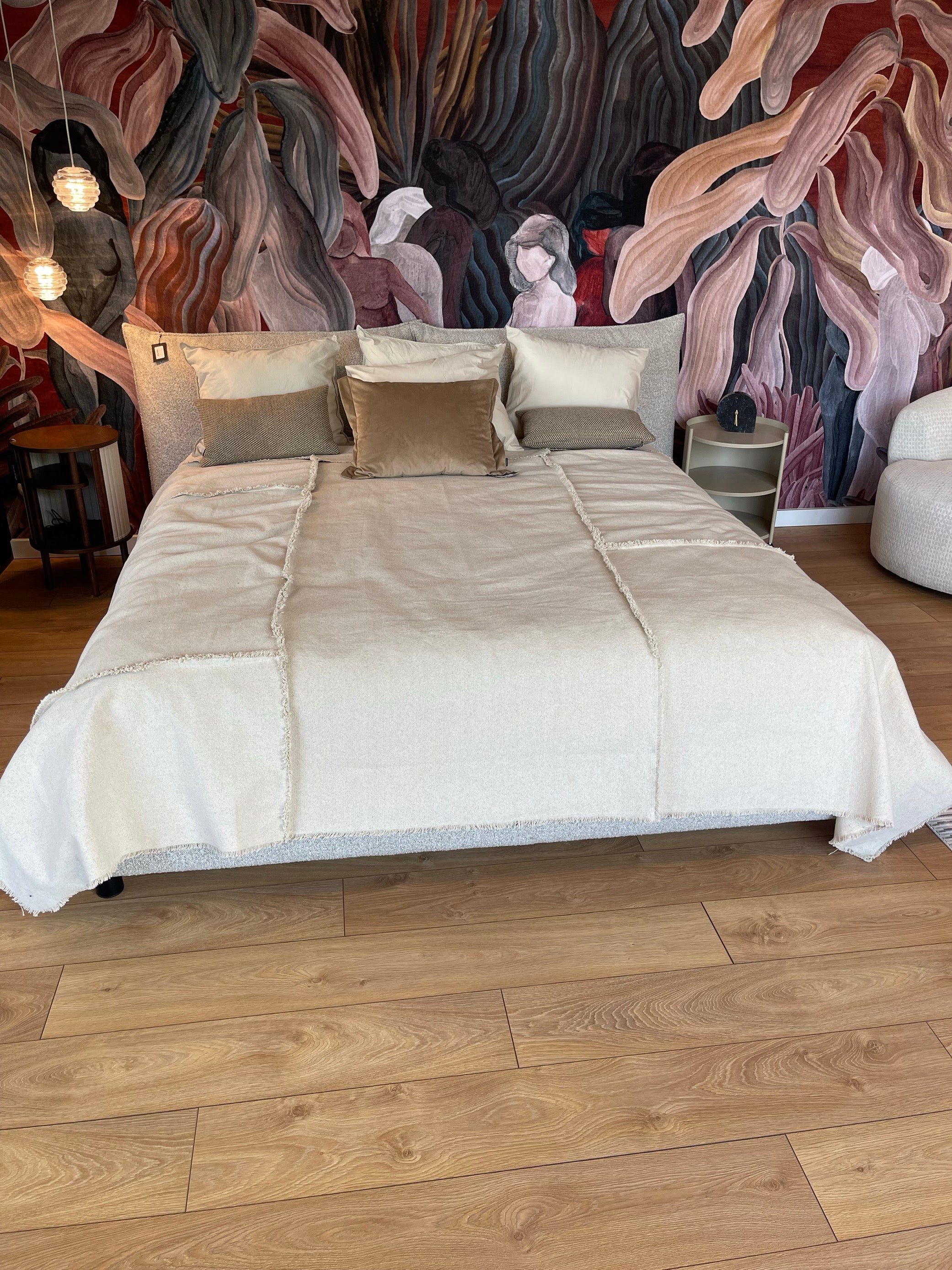 Bett JOY in dem Stoff TISSO 04