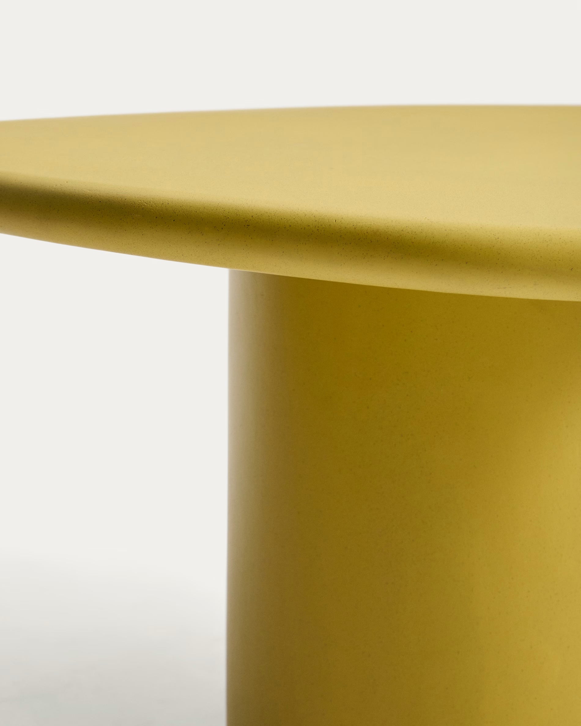 Buiten koffie tafel MACARELLA mosterdcement