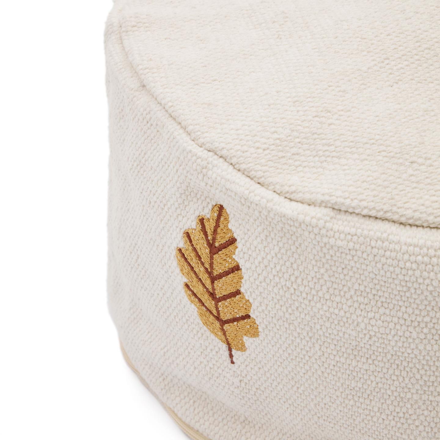 Puf dziecięcy YANIL biały La Forma    Eye on Design