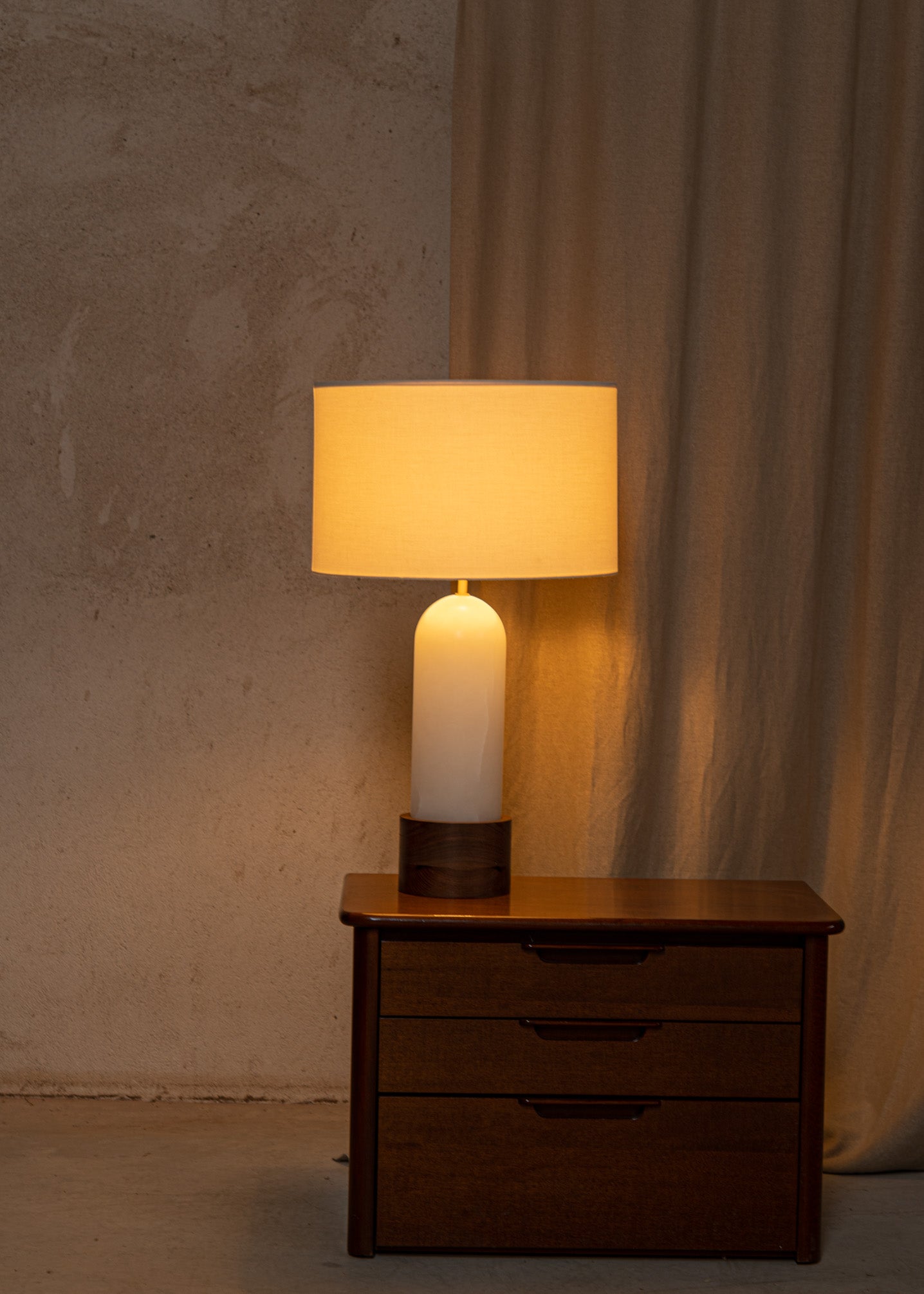 Tischlampe PURA KELO weißer Alabaster