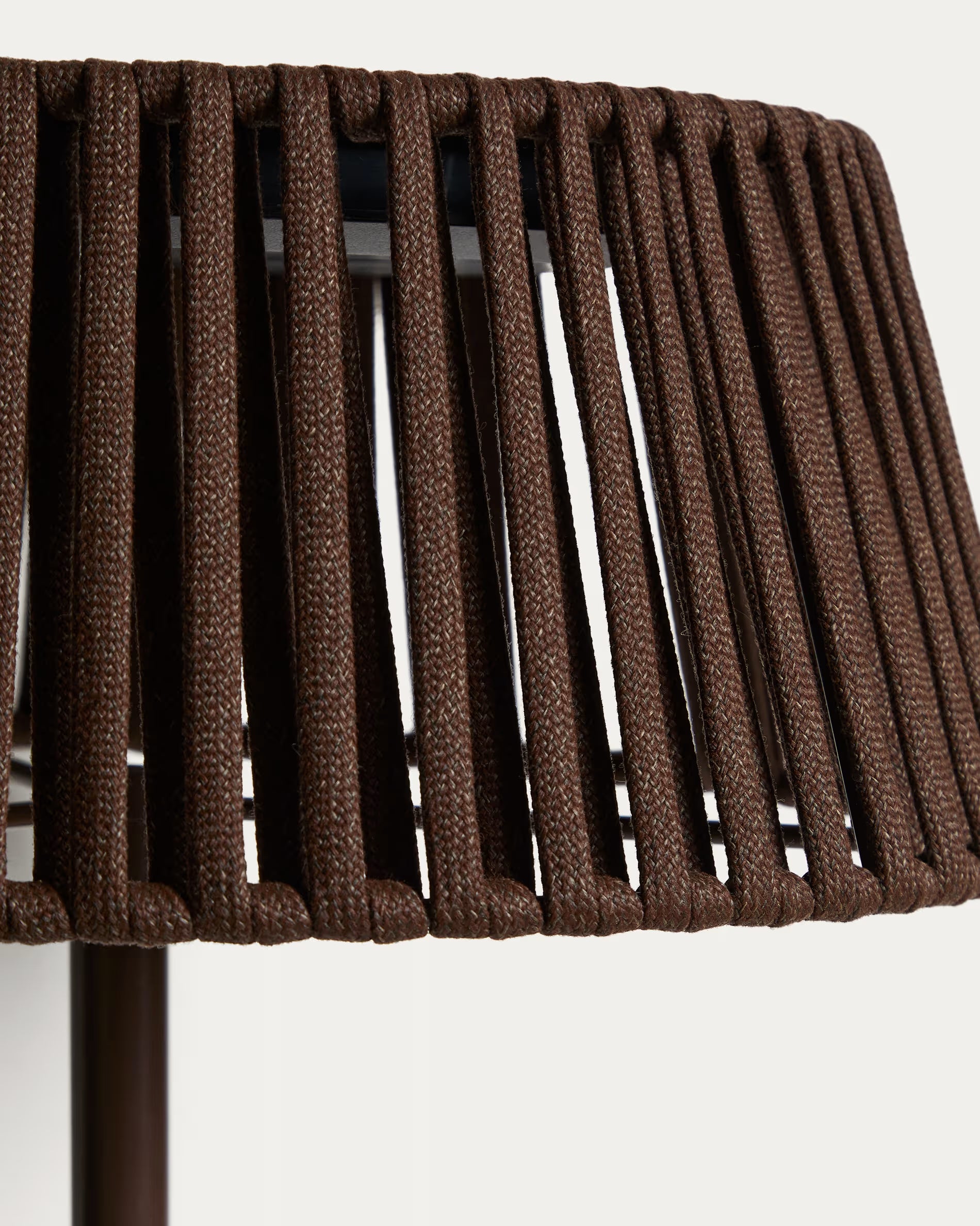 Lampa ogrodowa podłogowa solarna ALDET brązowy – Kave Home