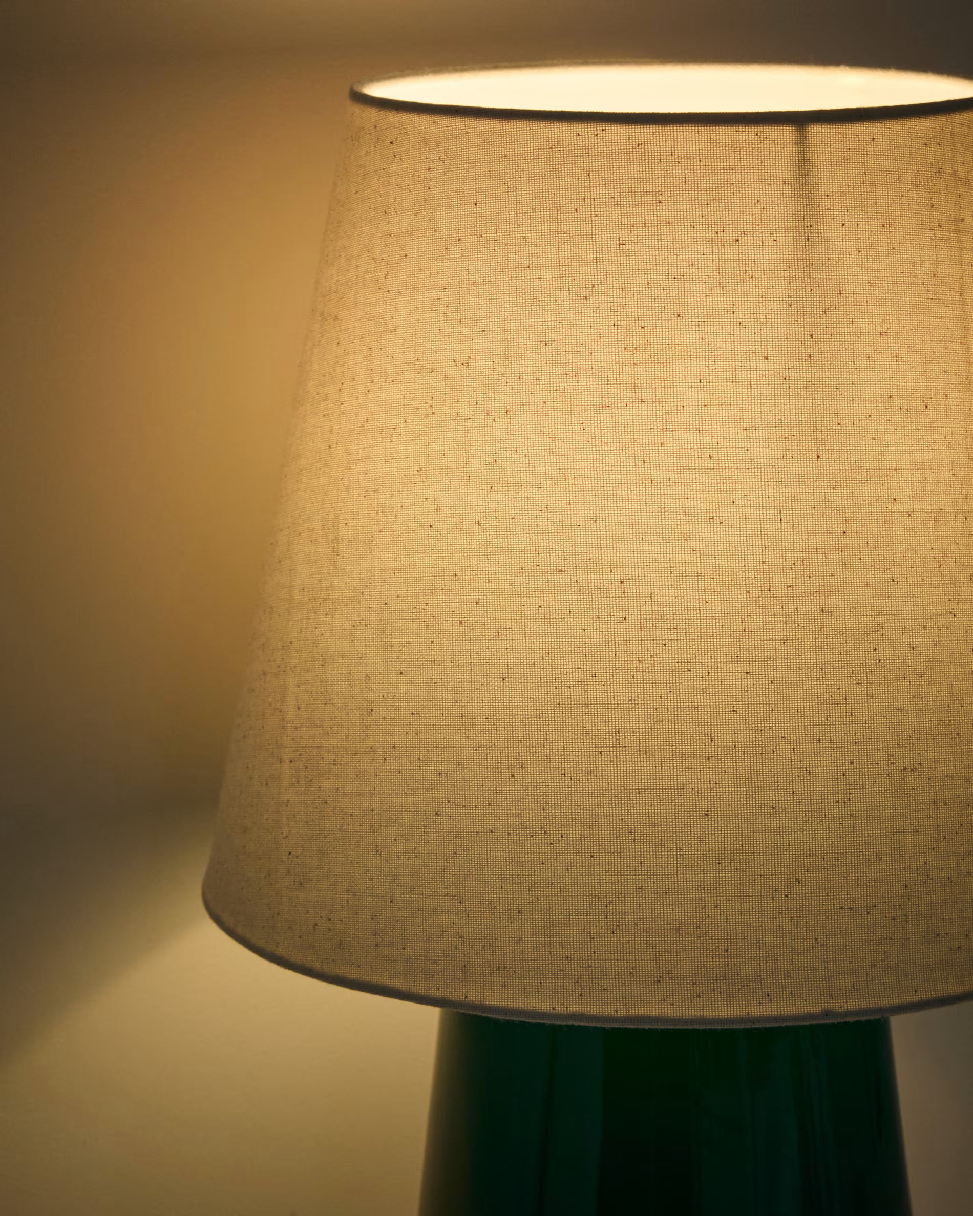 Tafellamp ODRA beige met groene voet