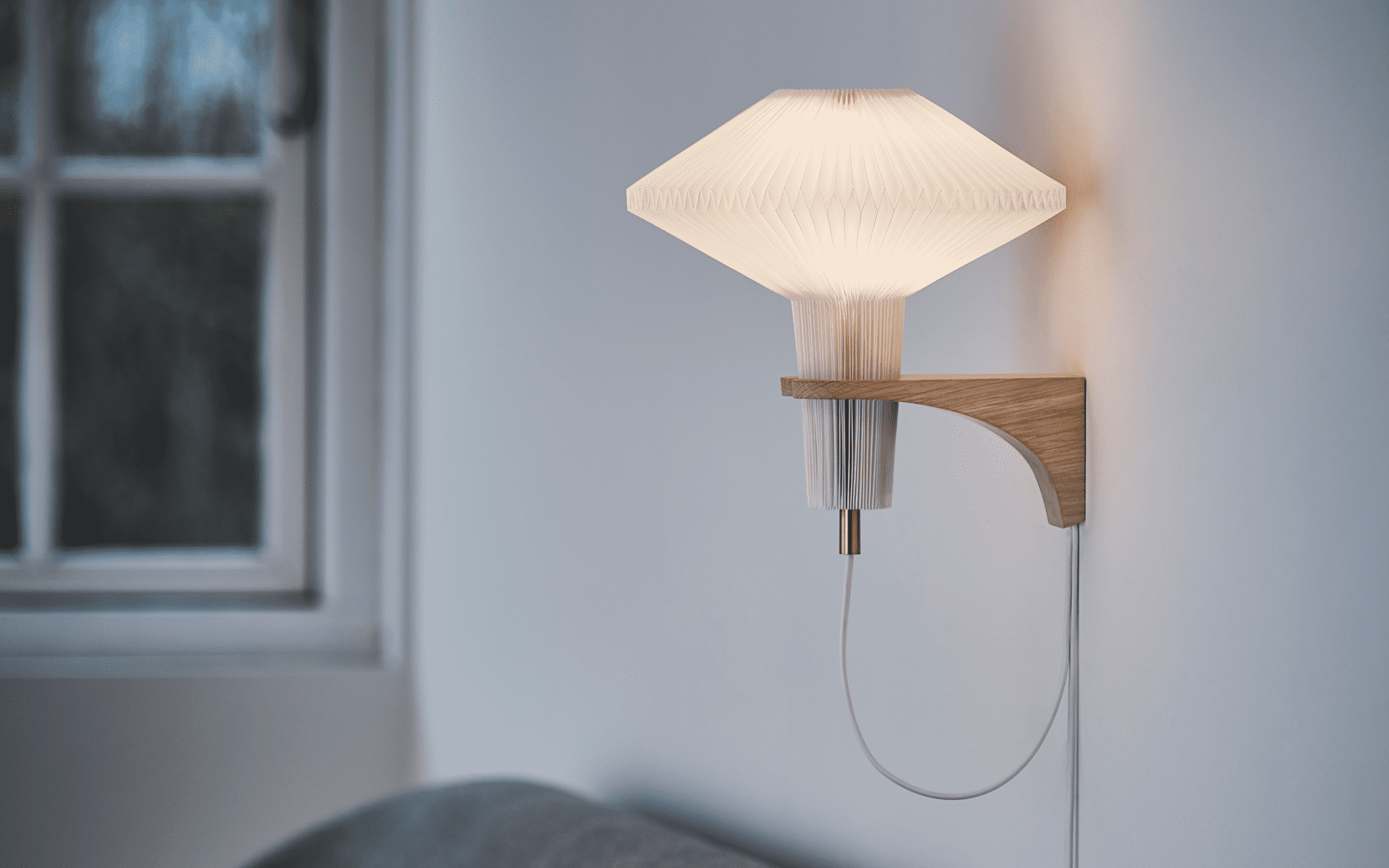 Wall lamp MODEL 204 MUSHROOM white with a light oak base