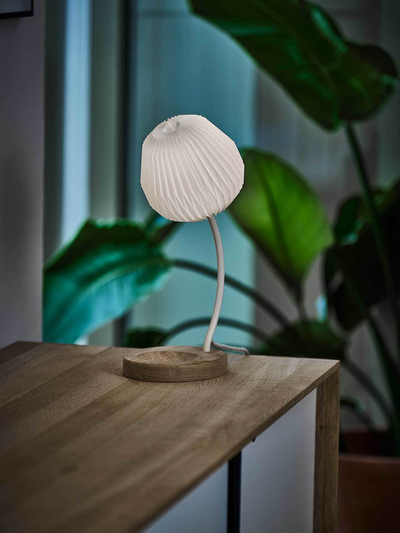 Table lamp MODEL 328 white with oak base
