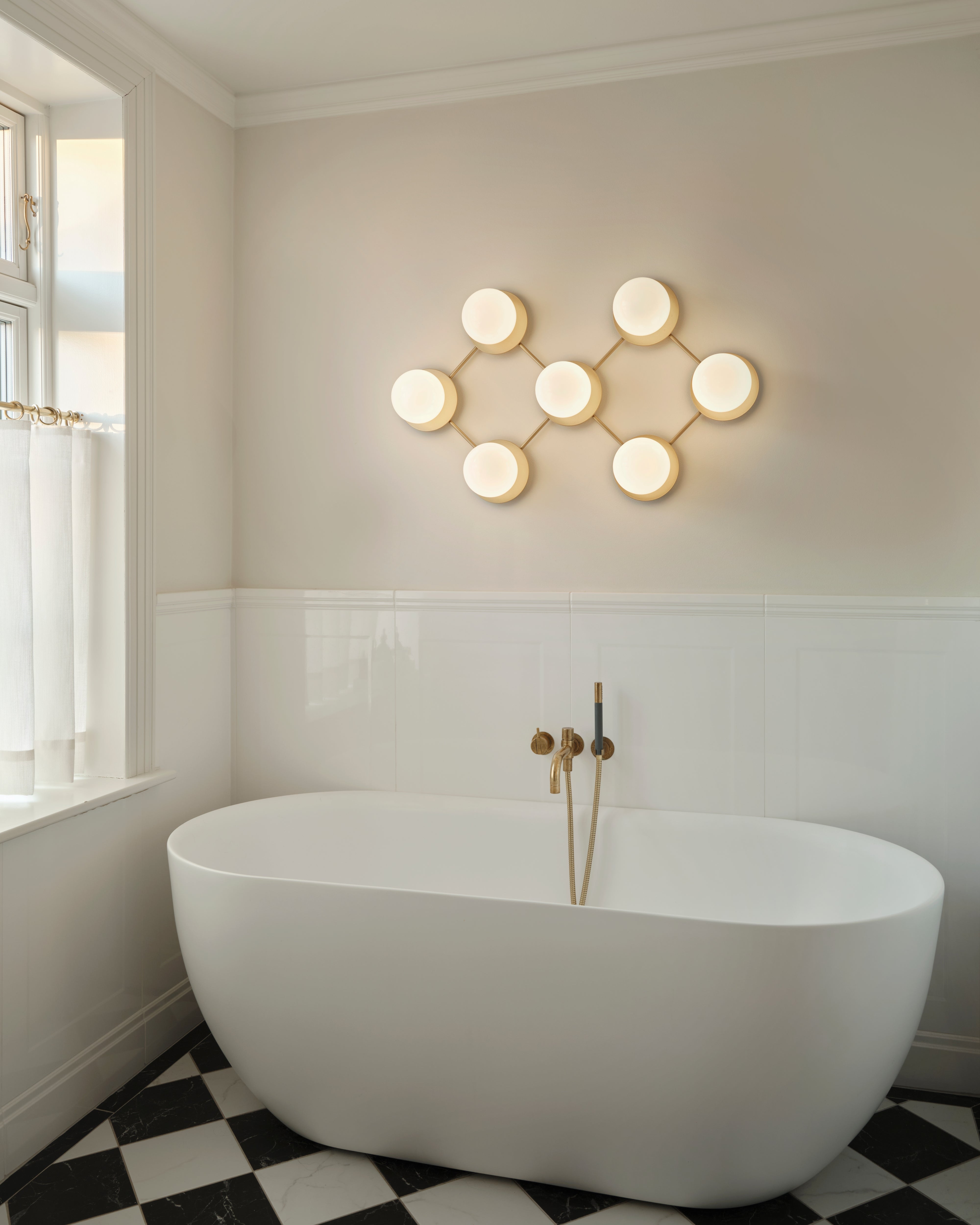 Wandlamp LIILA 7 goud met opaalglas