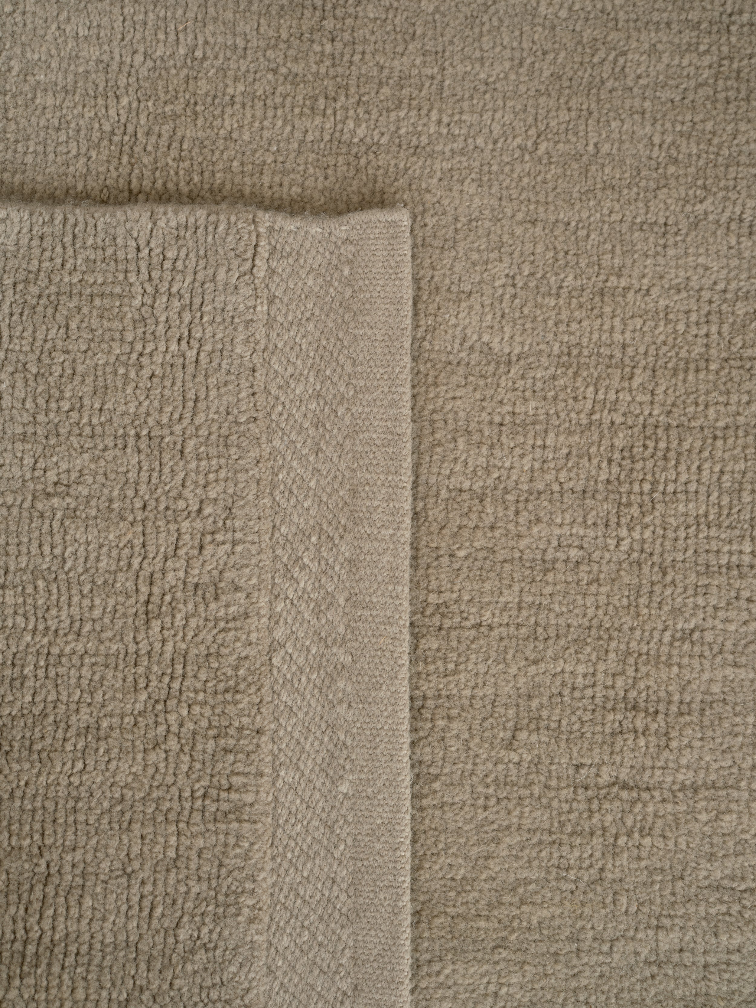HUSHED FRAME rug in dark beige