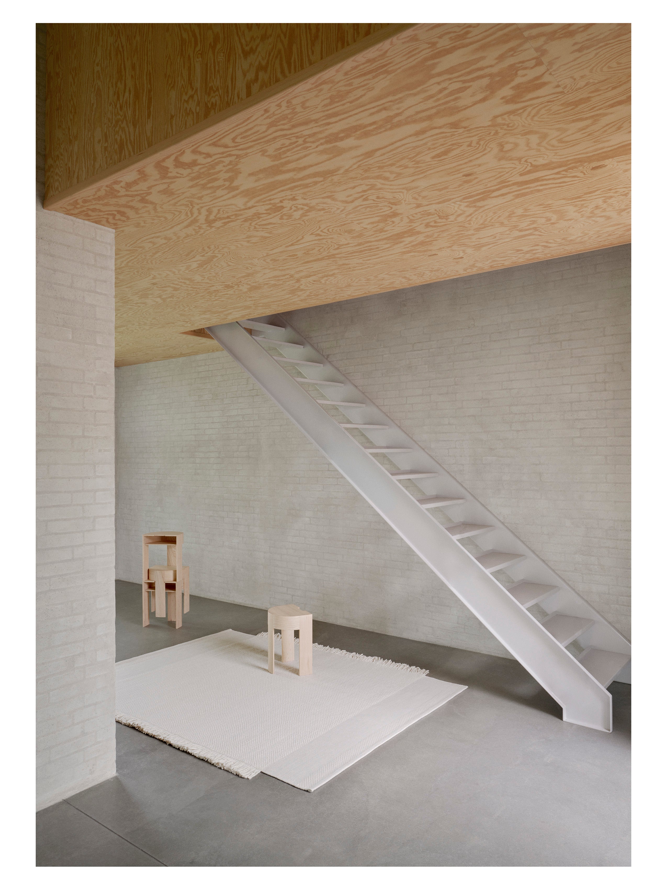 SILENT PATCH Rug Broken White