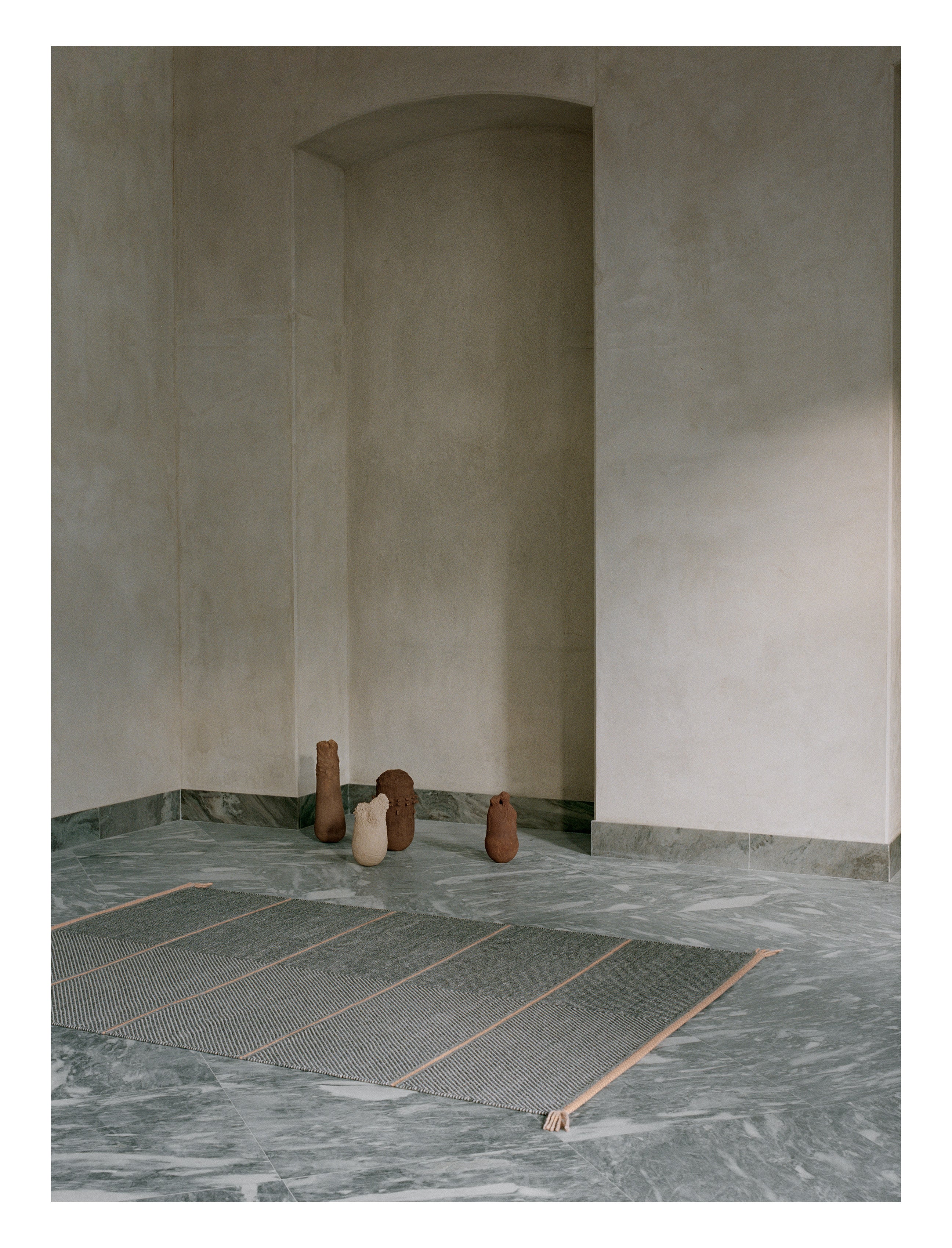 VISION WALK gray rug with light pink