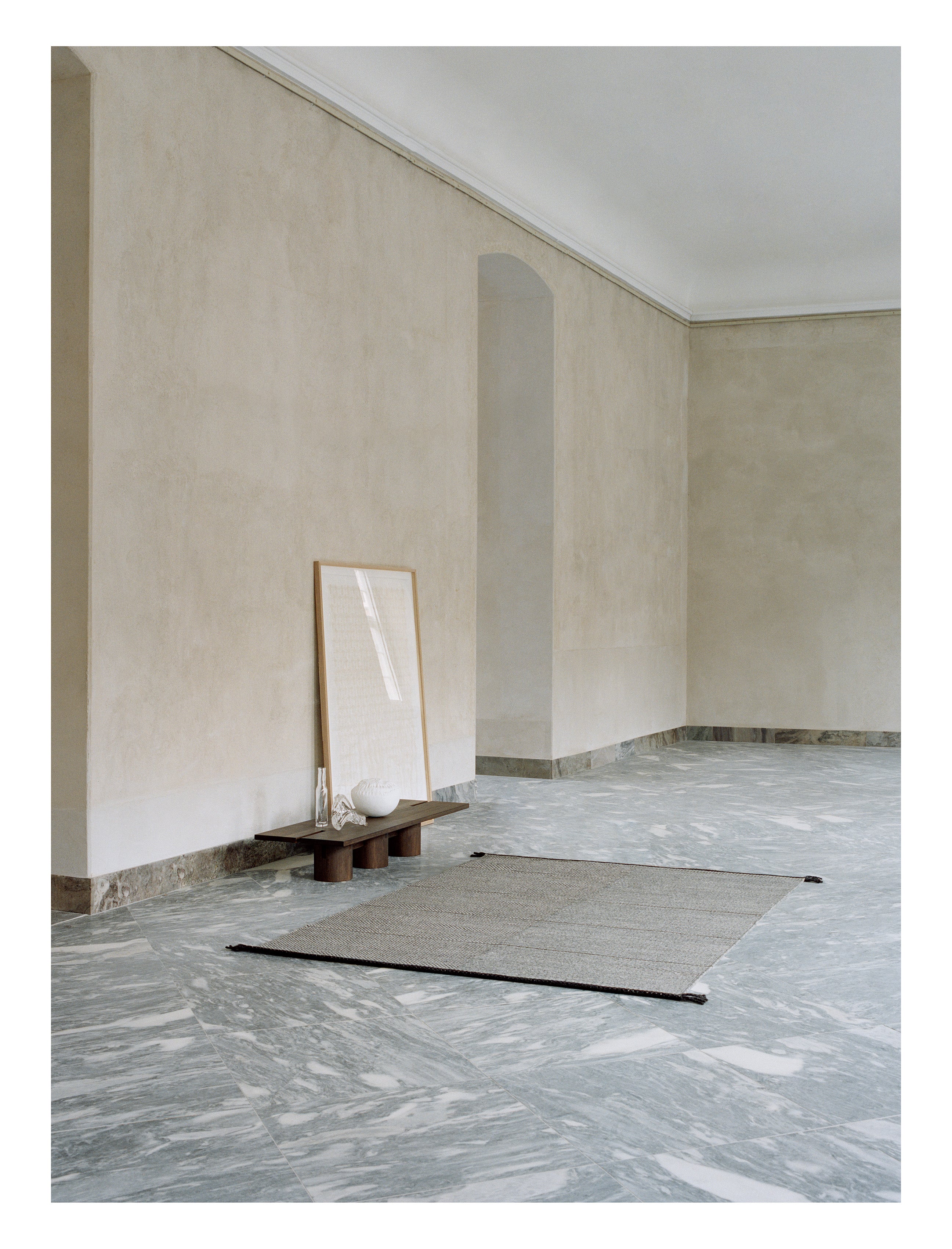 VISION WALK gray carpet with moss green