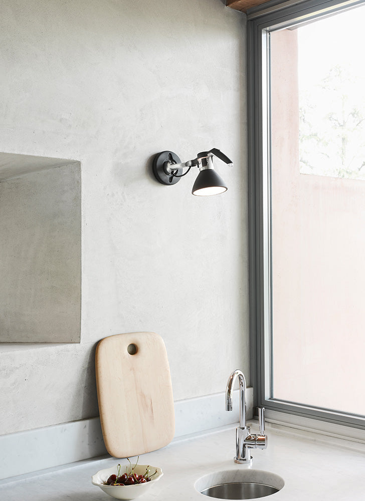 Adjustable Wall Lamp FORTEBRACCIO Black