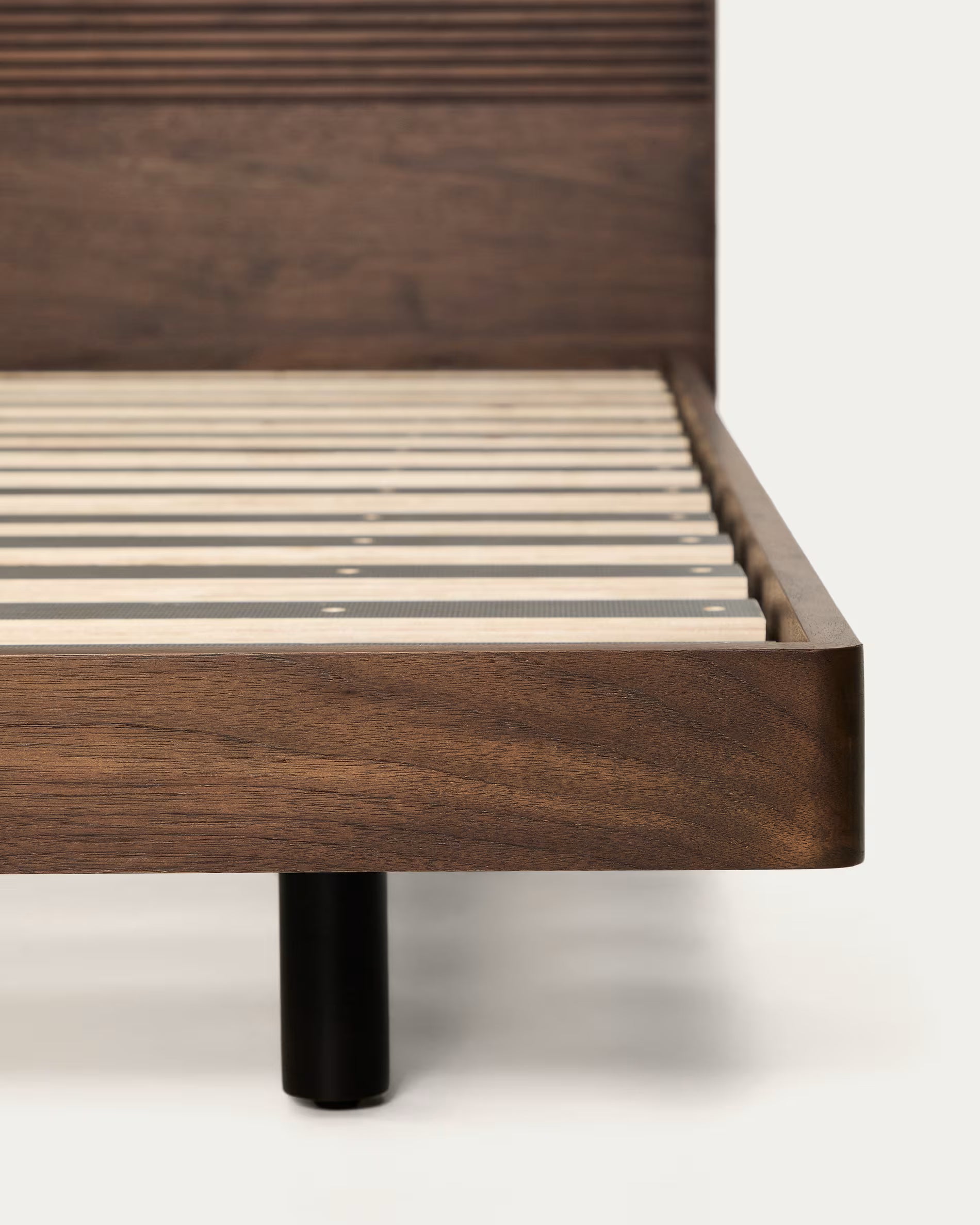 Bett NORLEN dunkelbraun Nussfurnier