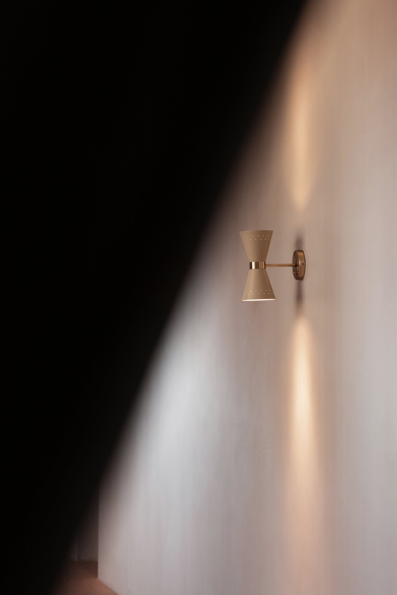 COLLECTOR beige Wandleuchte