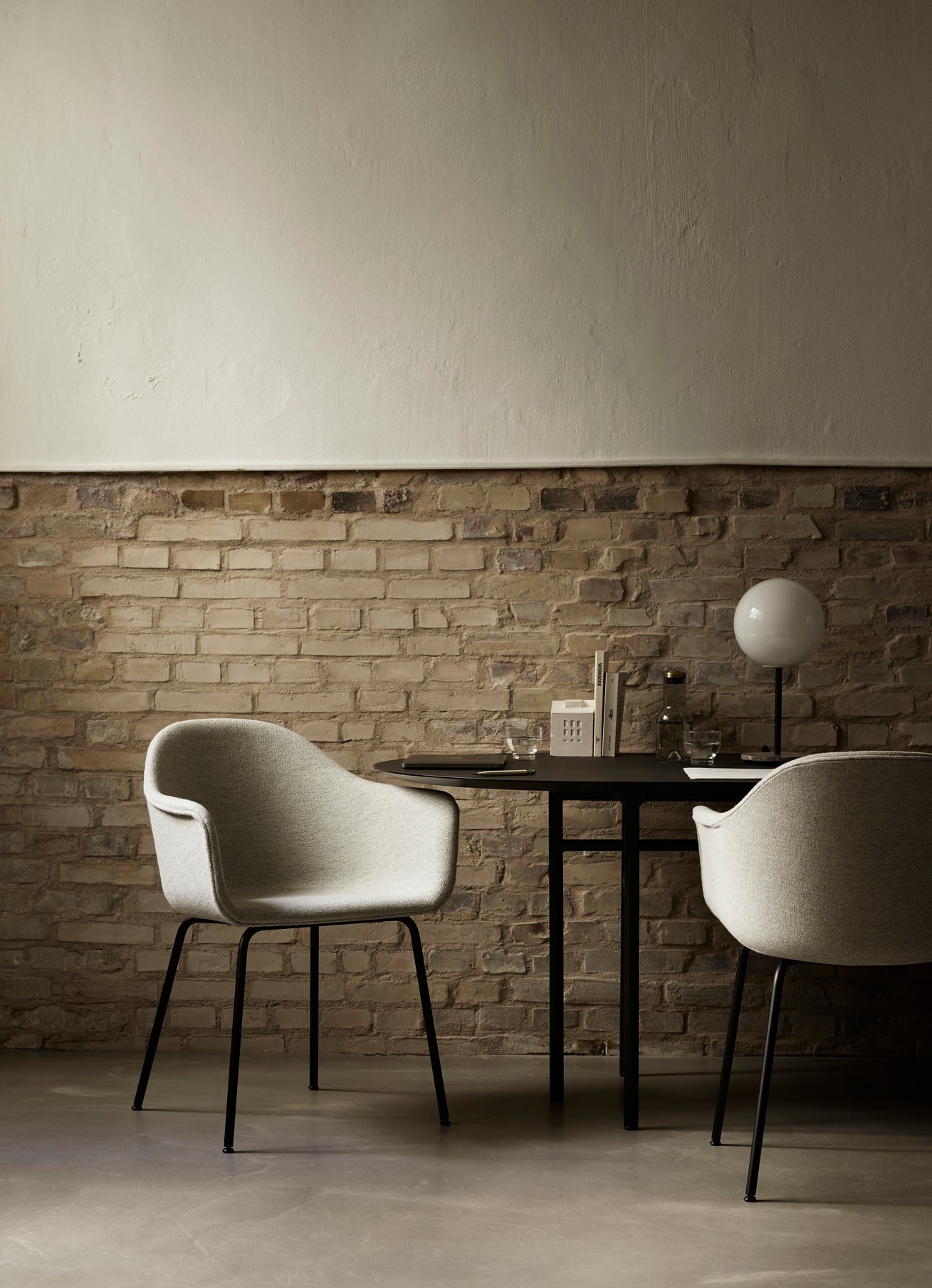 HARBOUR Armchair with Armrests, Cognac Leather with Oak Base