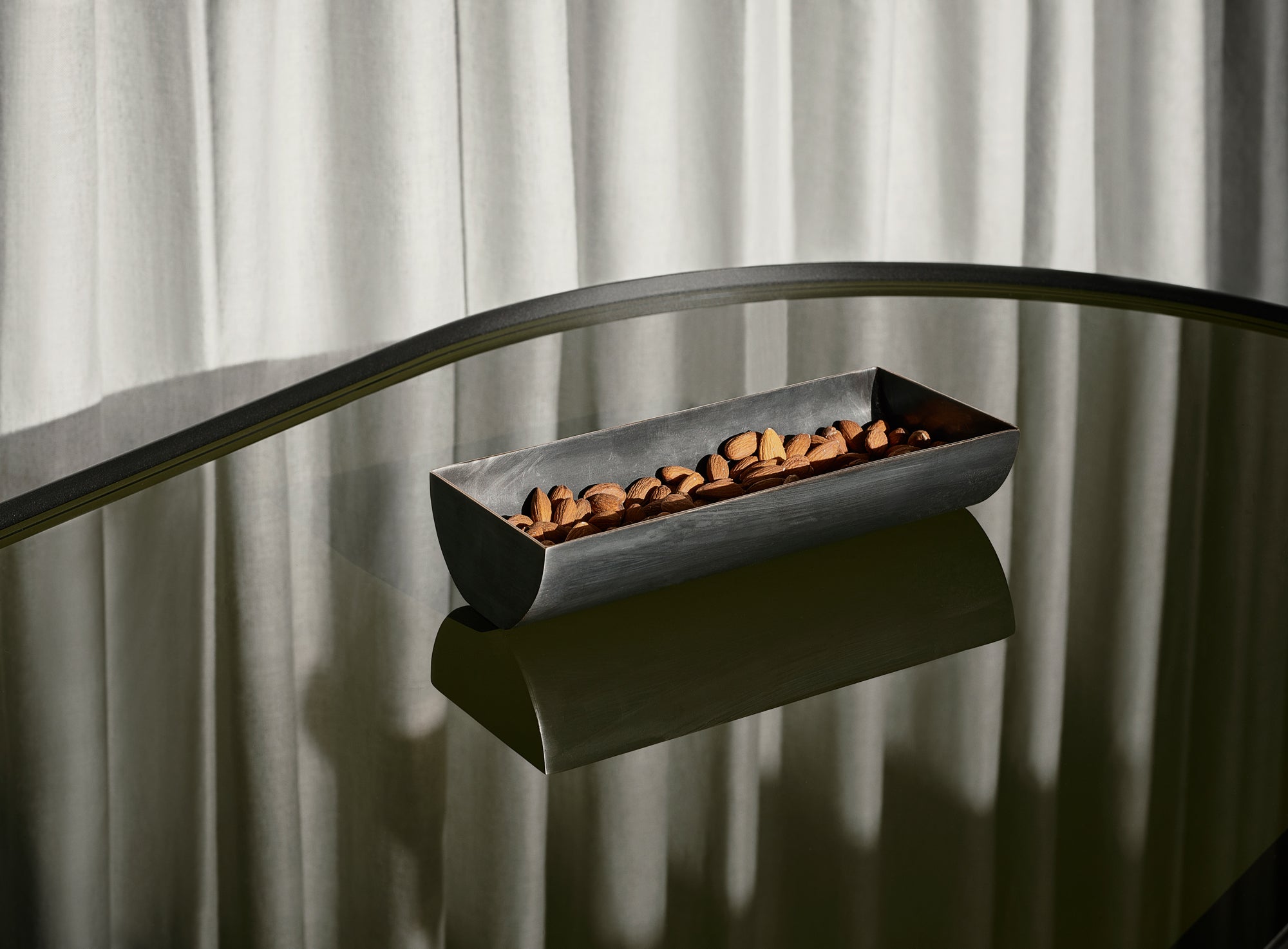 NONO coffee table beige glass with black base