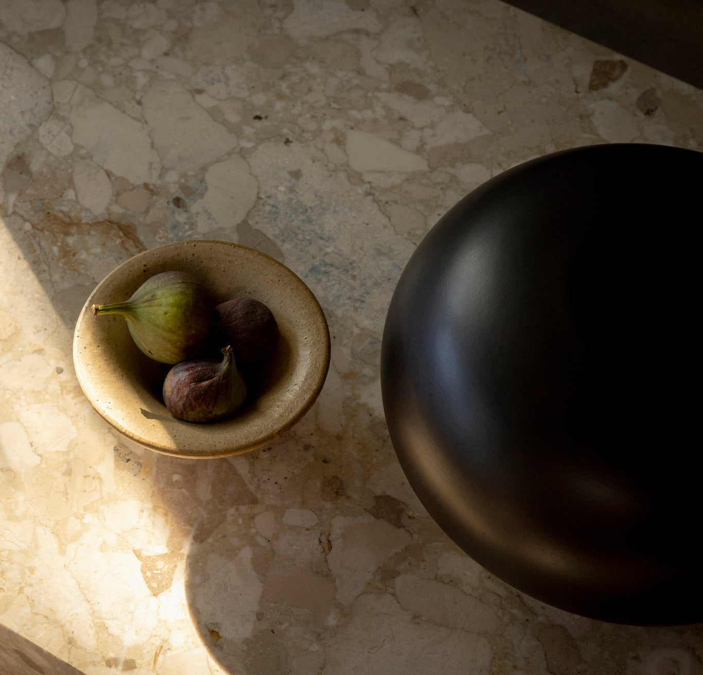 SURROUND vase mango wood