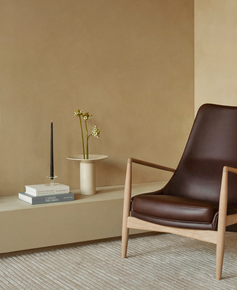 THE SEAL high-back armchair brown leather with walnut base