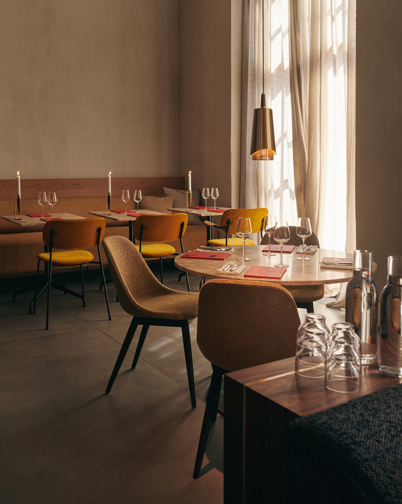 Stoel HARBOUR zwarte leer met zwarte stalen basis