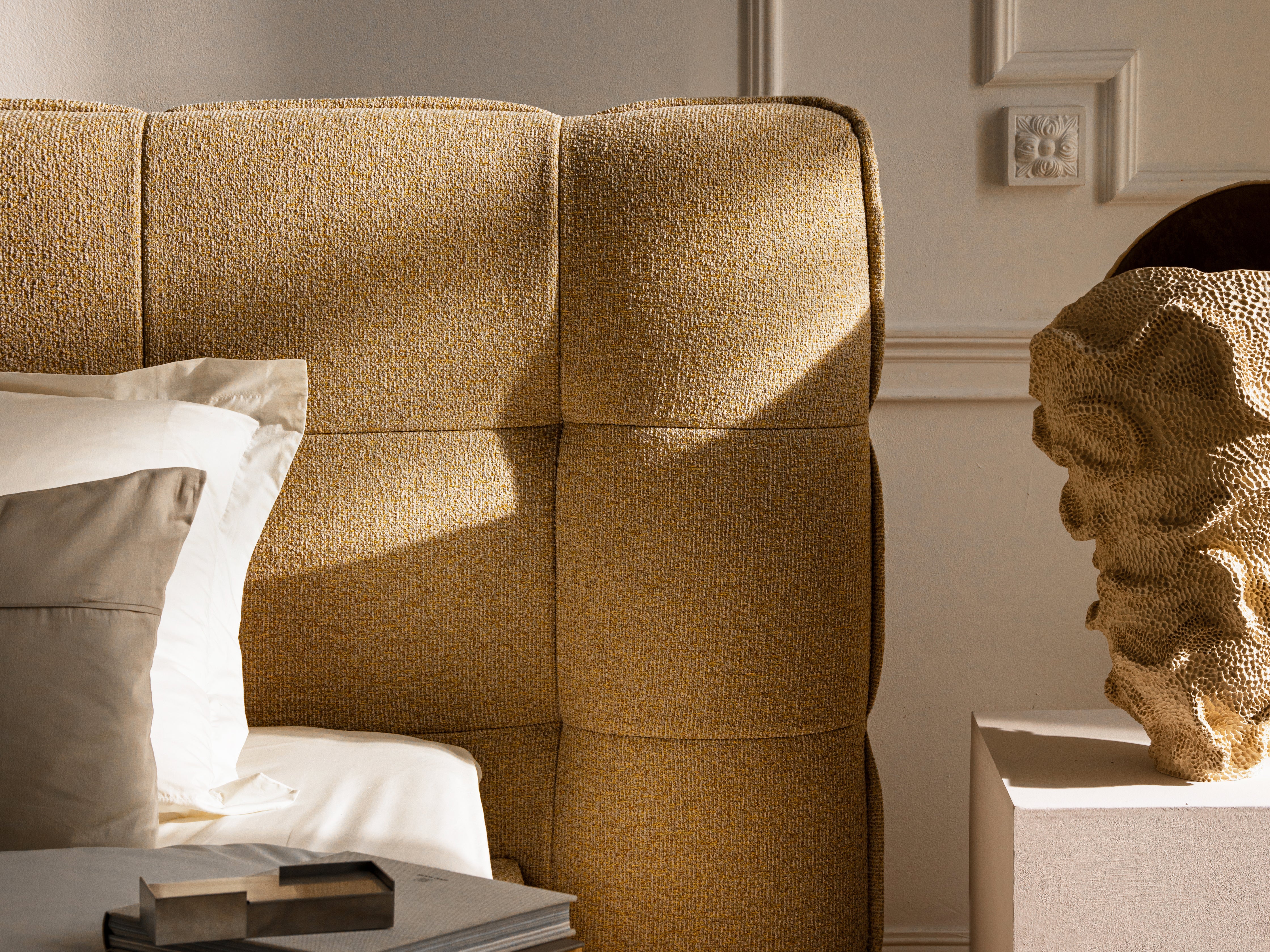 Bed ERIC baksteen boucle