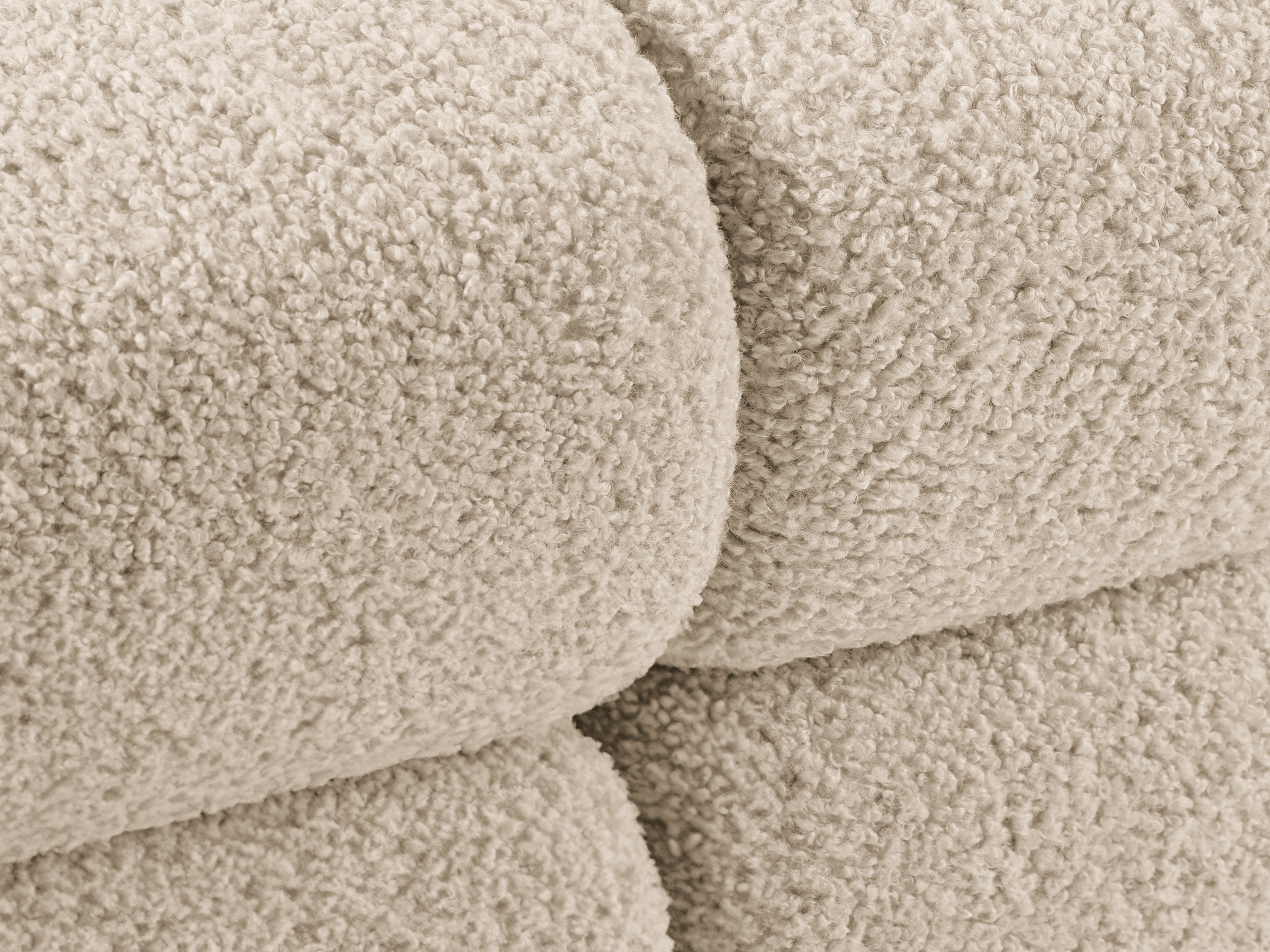 Links georiënteerde BELLIS chaise longue in beige bouclé