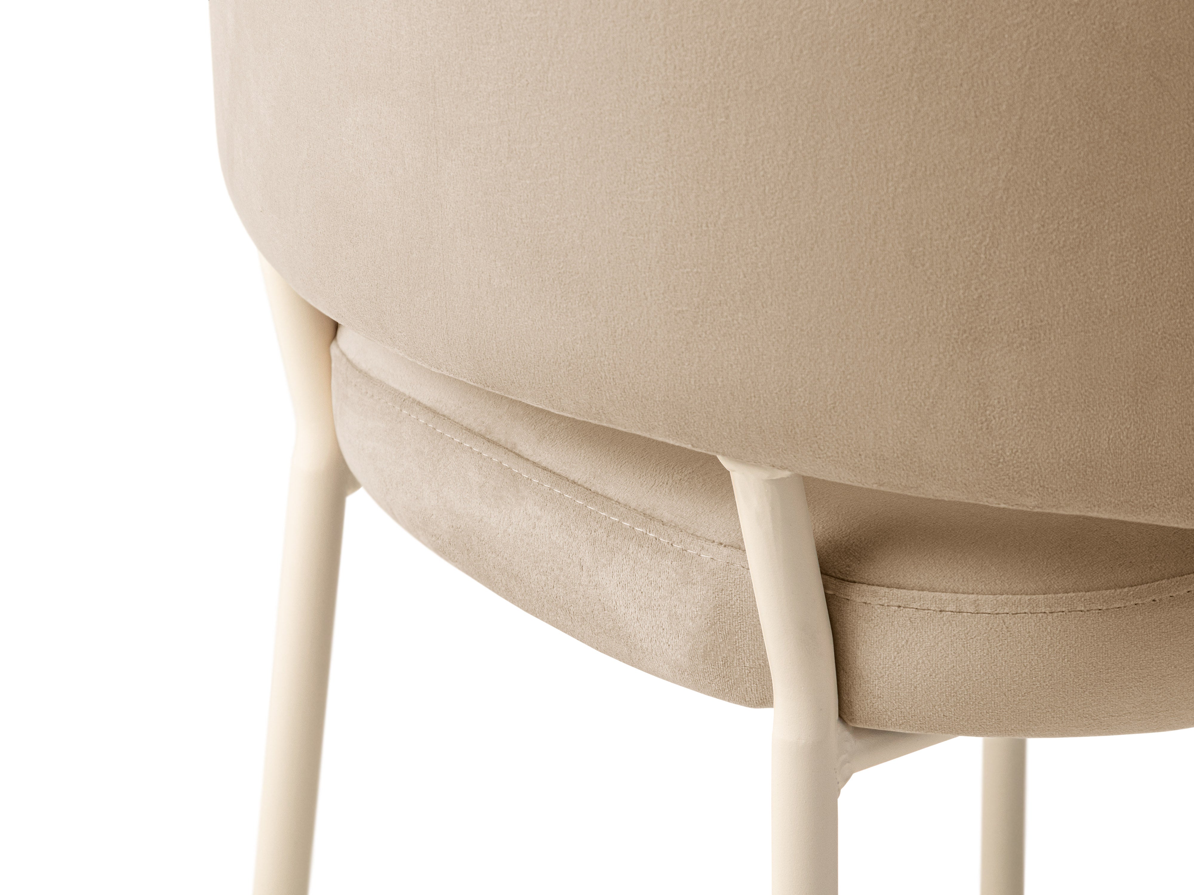 Velvet stoel DORA amandelbeige met beige basis