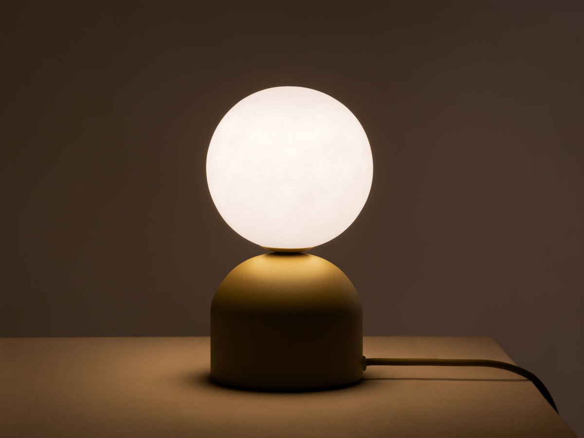 Lampa stołowa ELY piaskowy – ujęcie 3