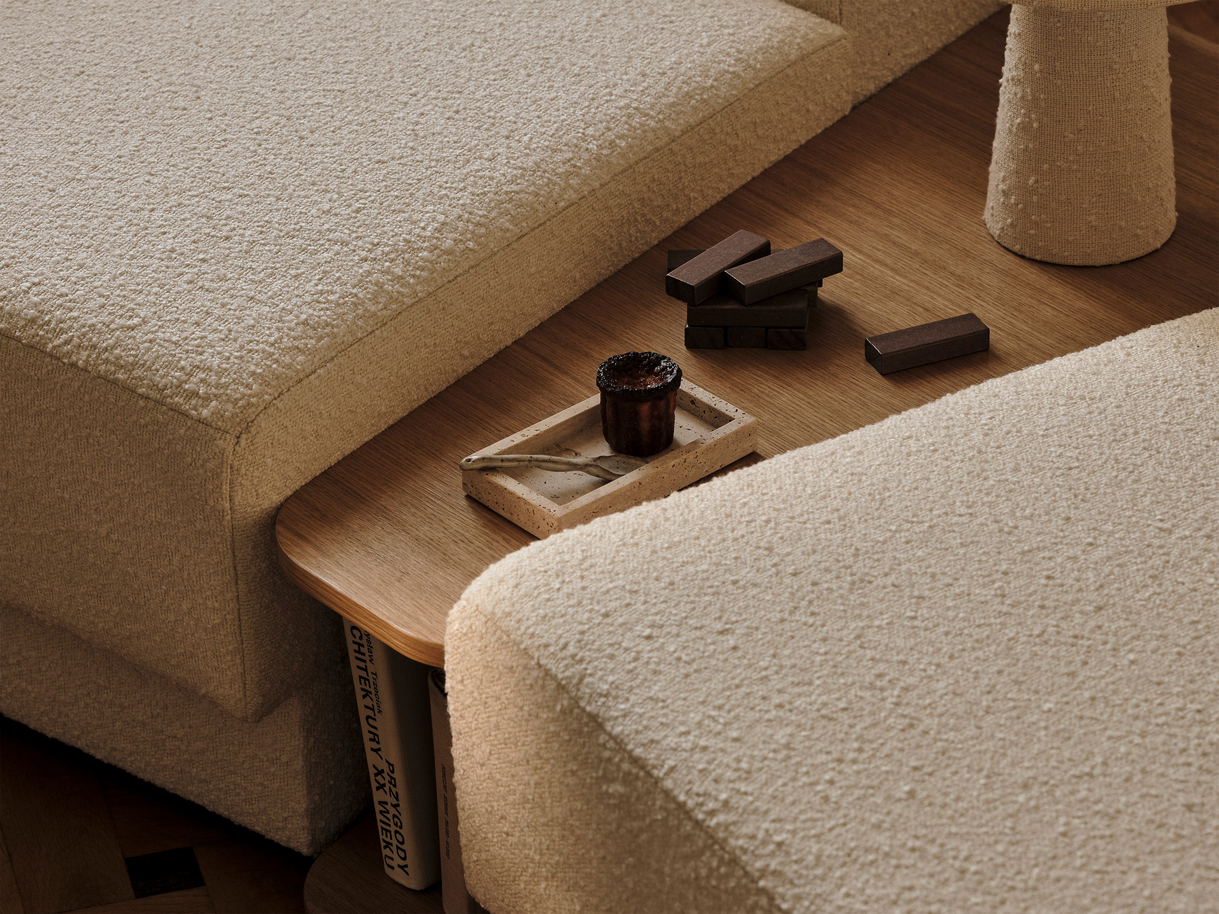 Right-facing modular sofa with table for 5 people in light beige velvet MILEY