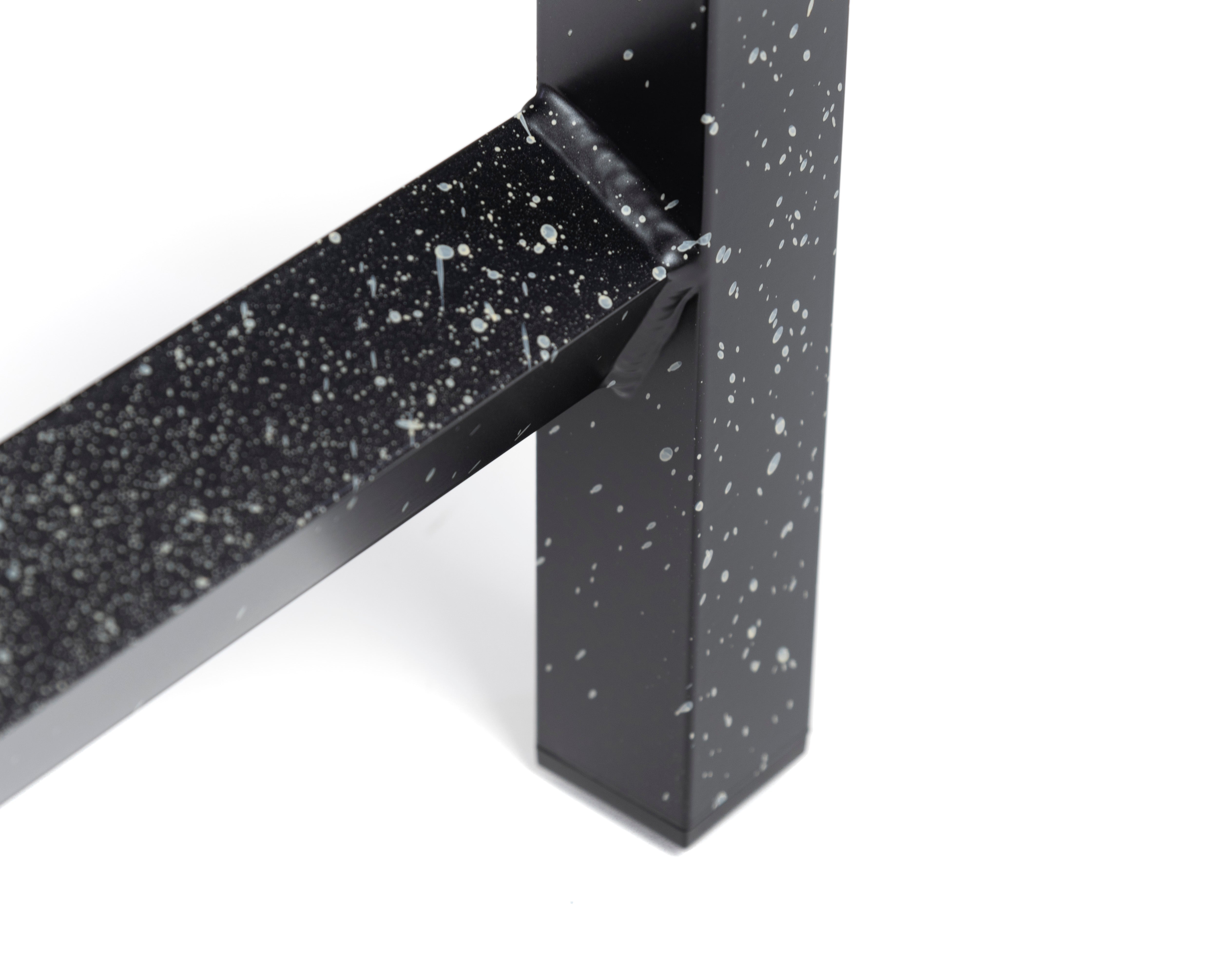 BUREAURAMA Hocker schwarz mit weiß