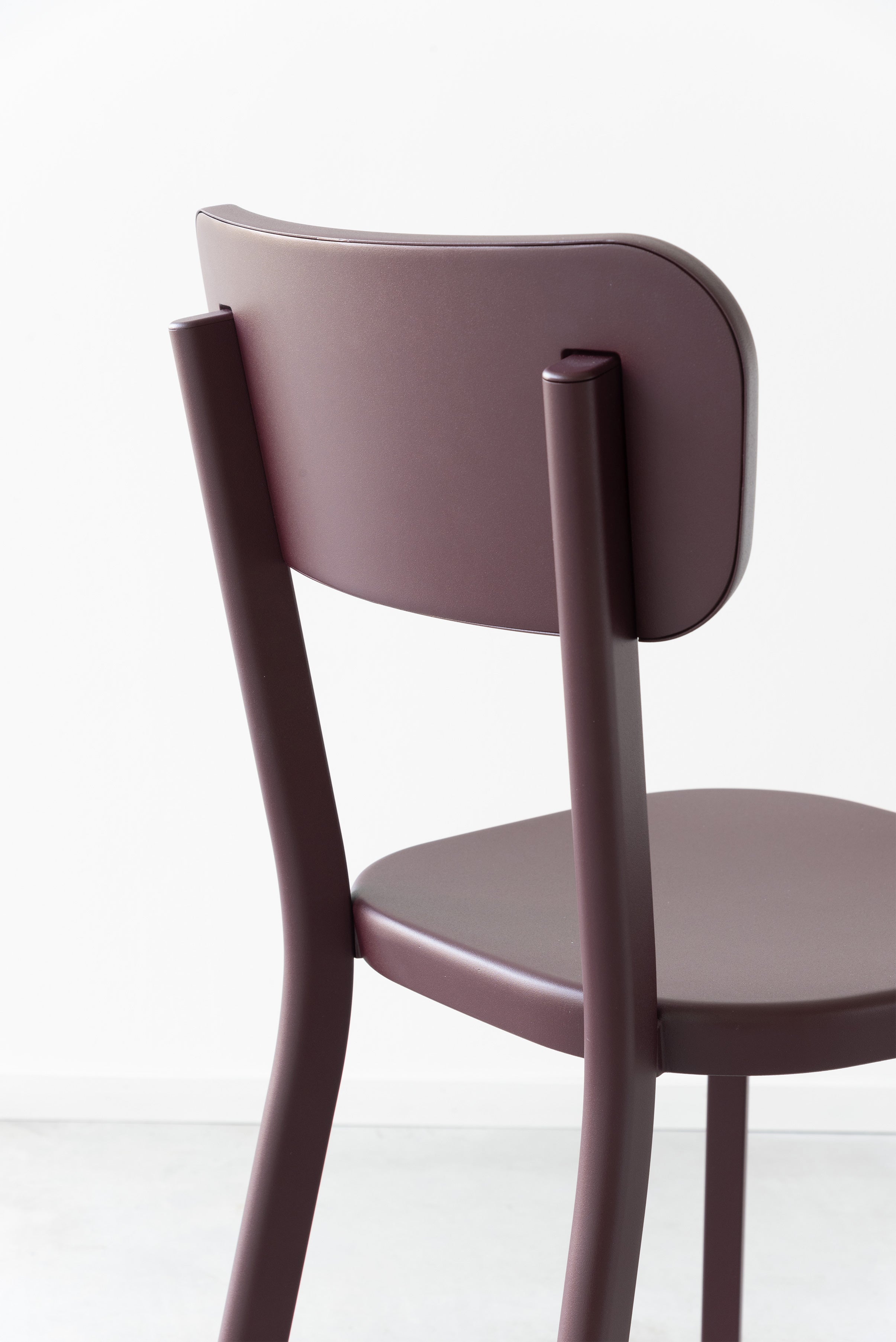 DEJA VU Lila Gartenstuhl