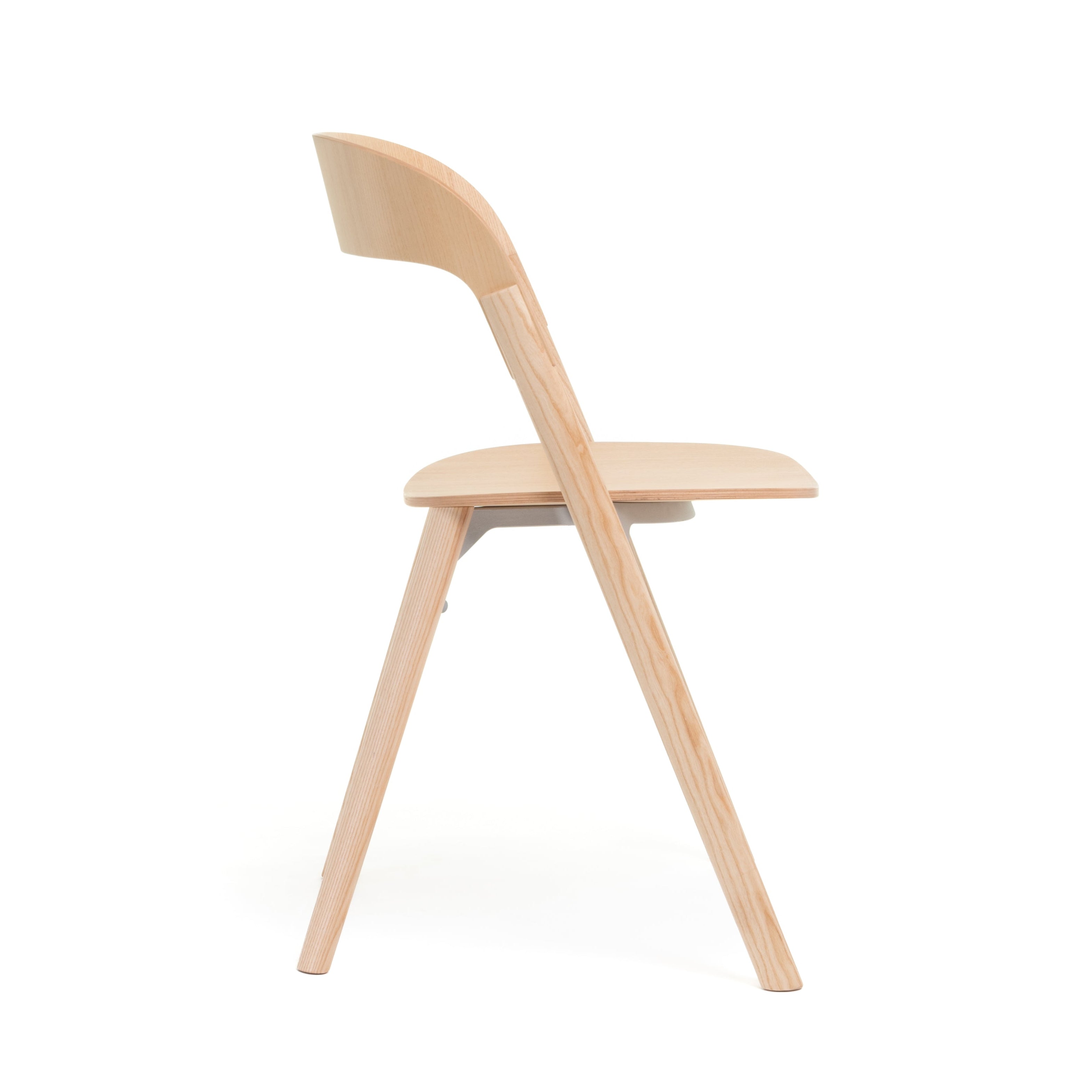 PILA chair made of ash wood
