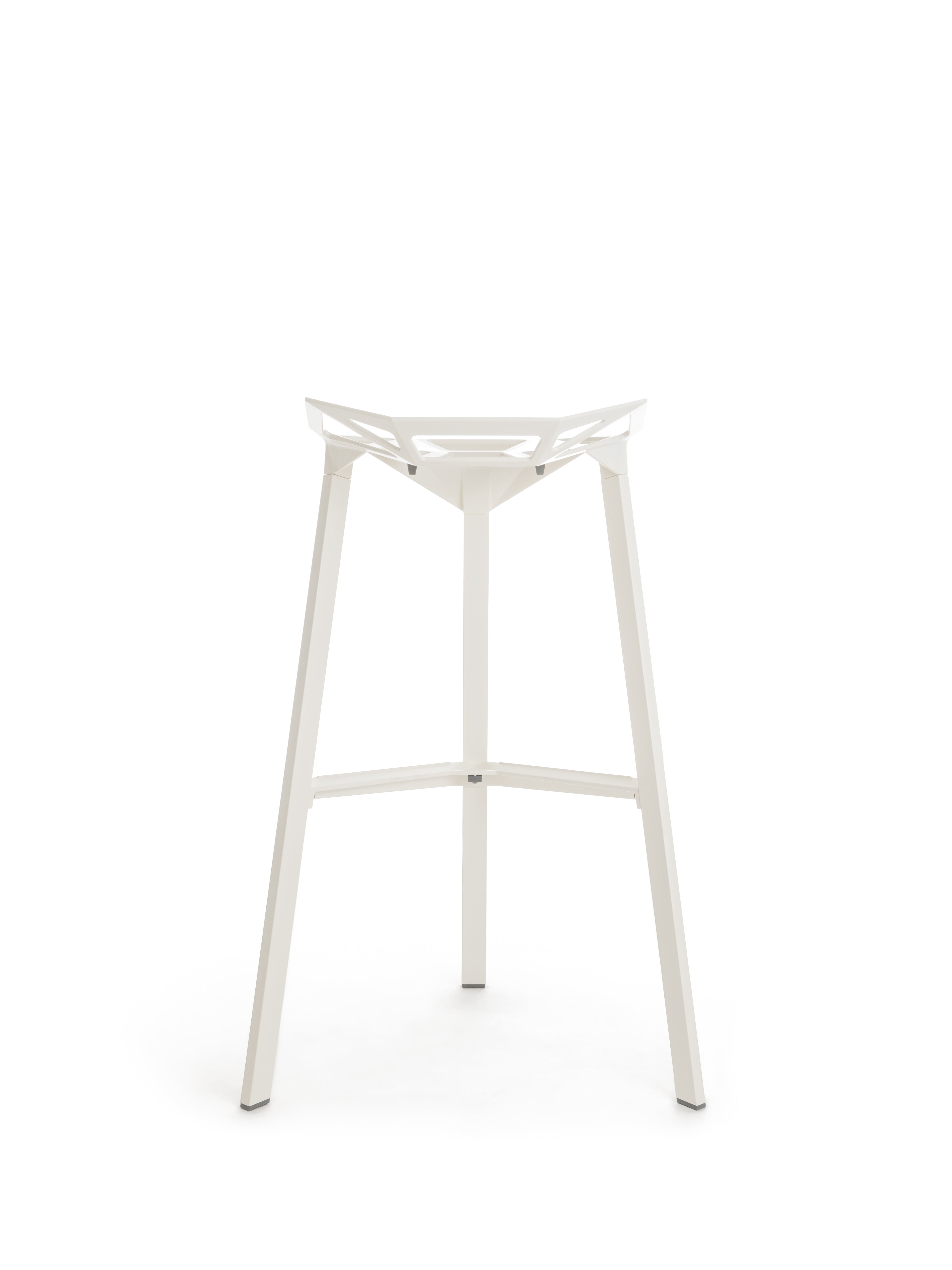 STOOL_ONE white stool