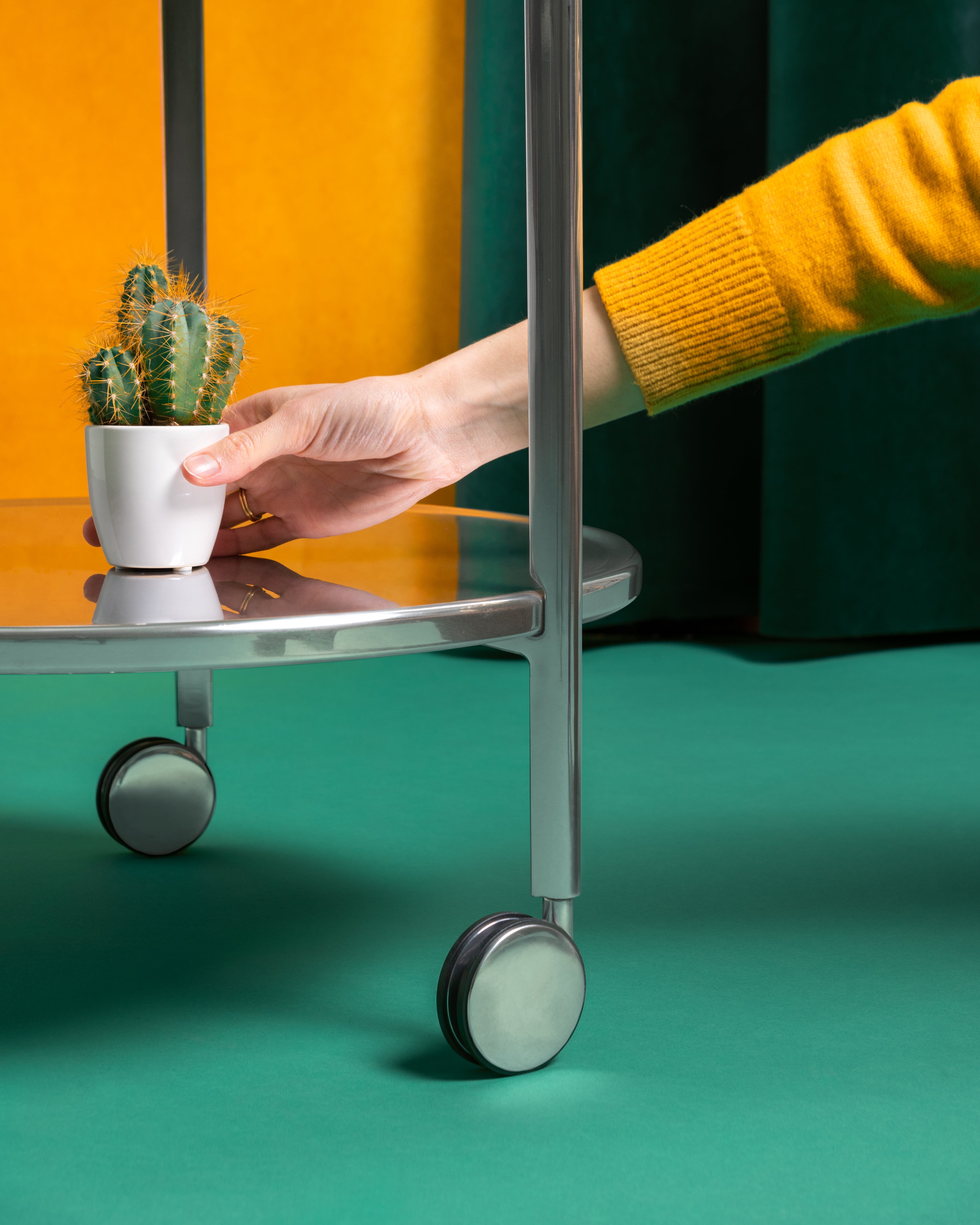 Bijzettafel TAMBOUR gepolijst aluminium