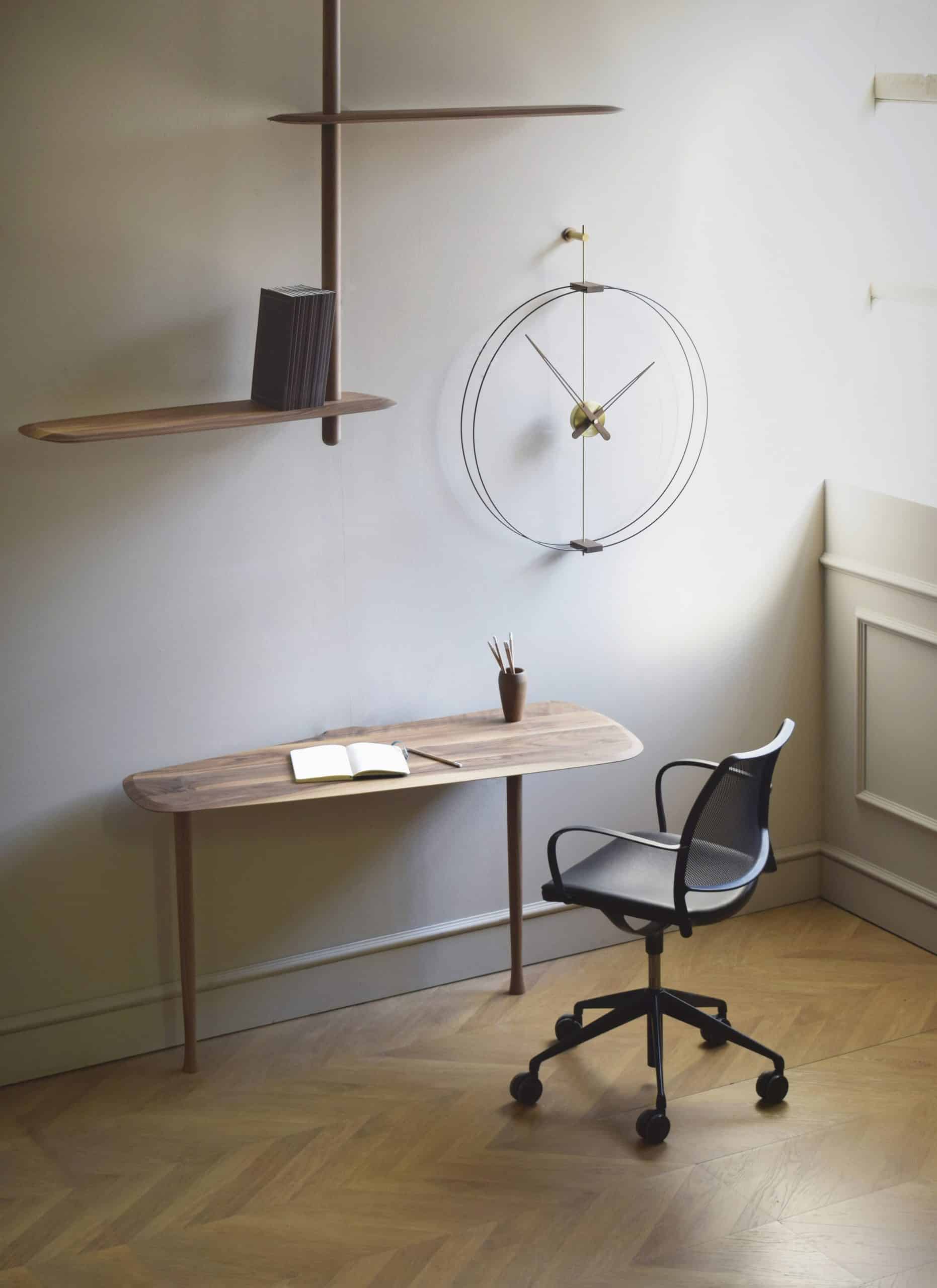 Wandklok BARCELONA MINI notenhout met zwart en goud