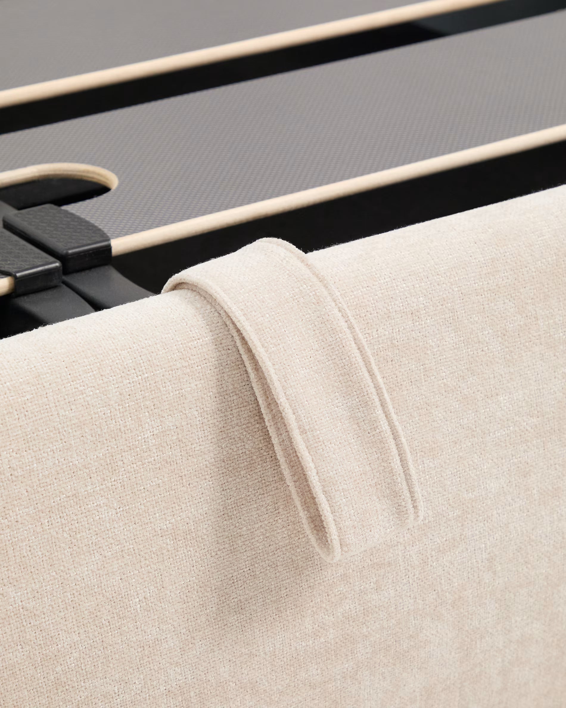 Bett mit Bettkasten DAFRA beige Chenille