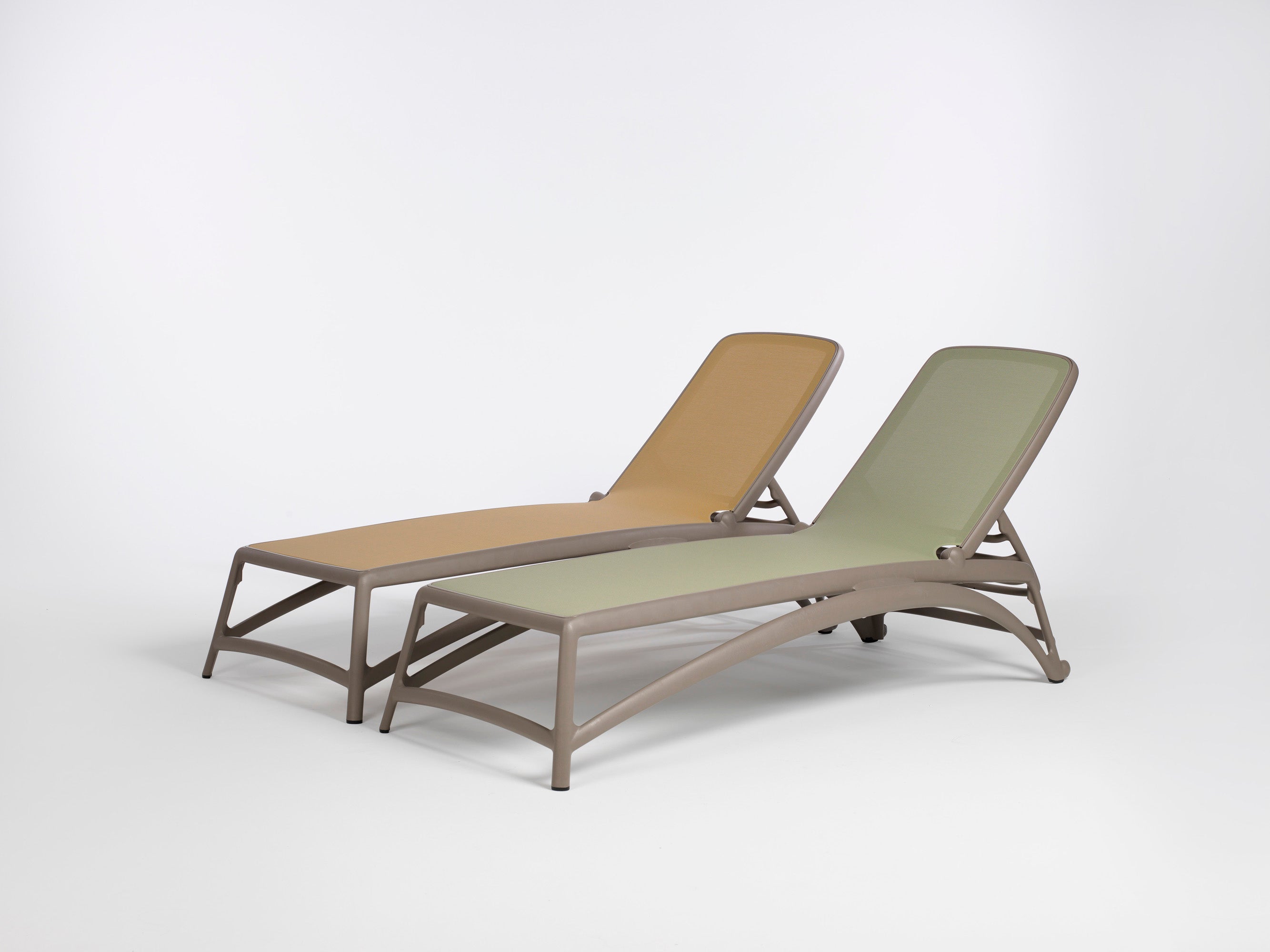ATLANTICO taupe outdoor lounger