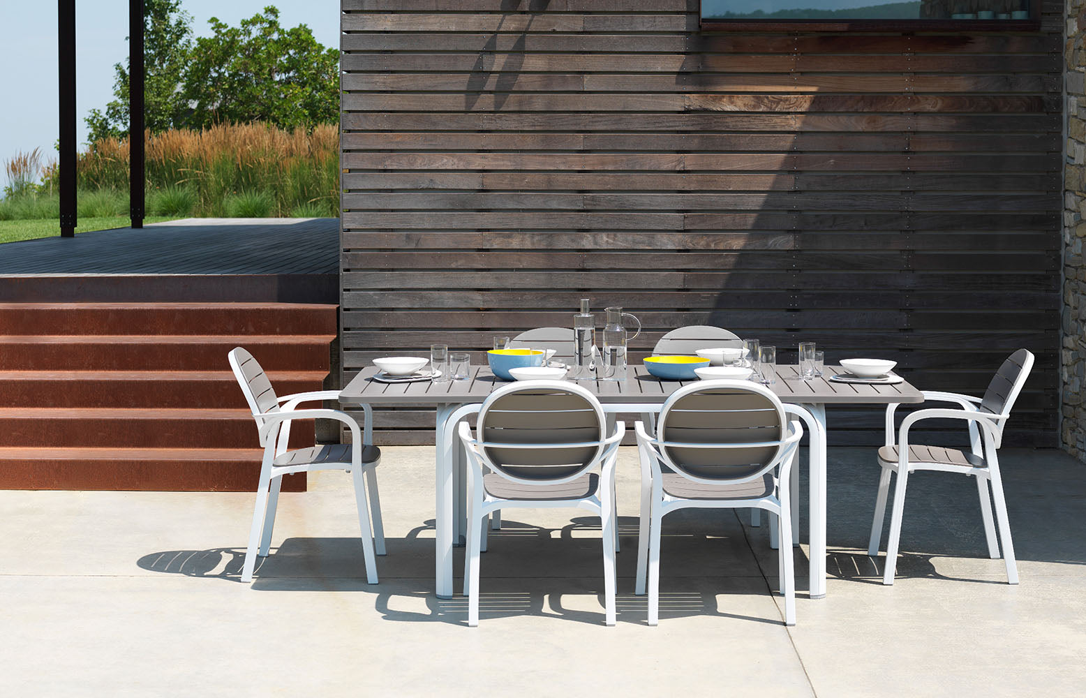 ALLORO taupe extendable outdoor table with white base