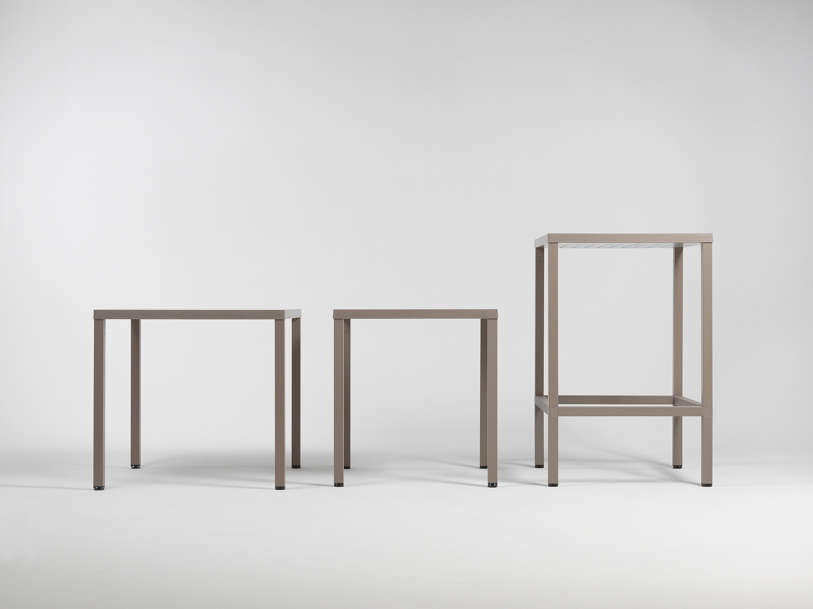 Buiten vierkante tafel CUBE antraciet