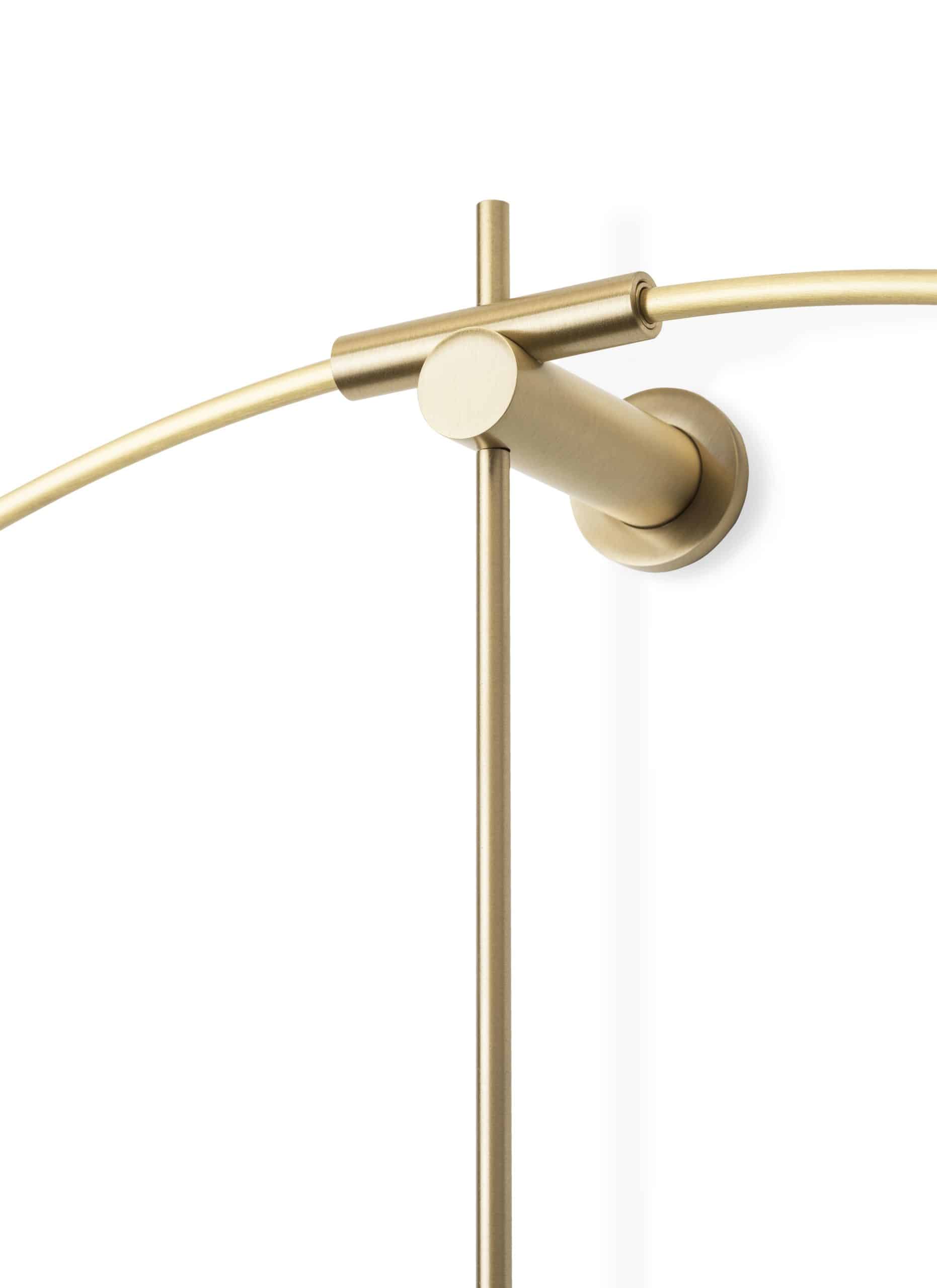 Wandklok NEW ANDA notenhout met messing