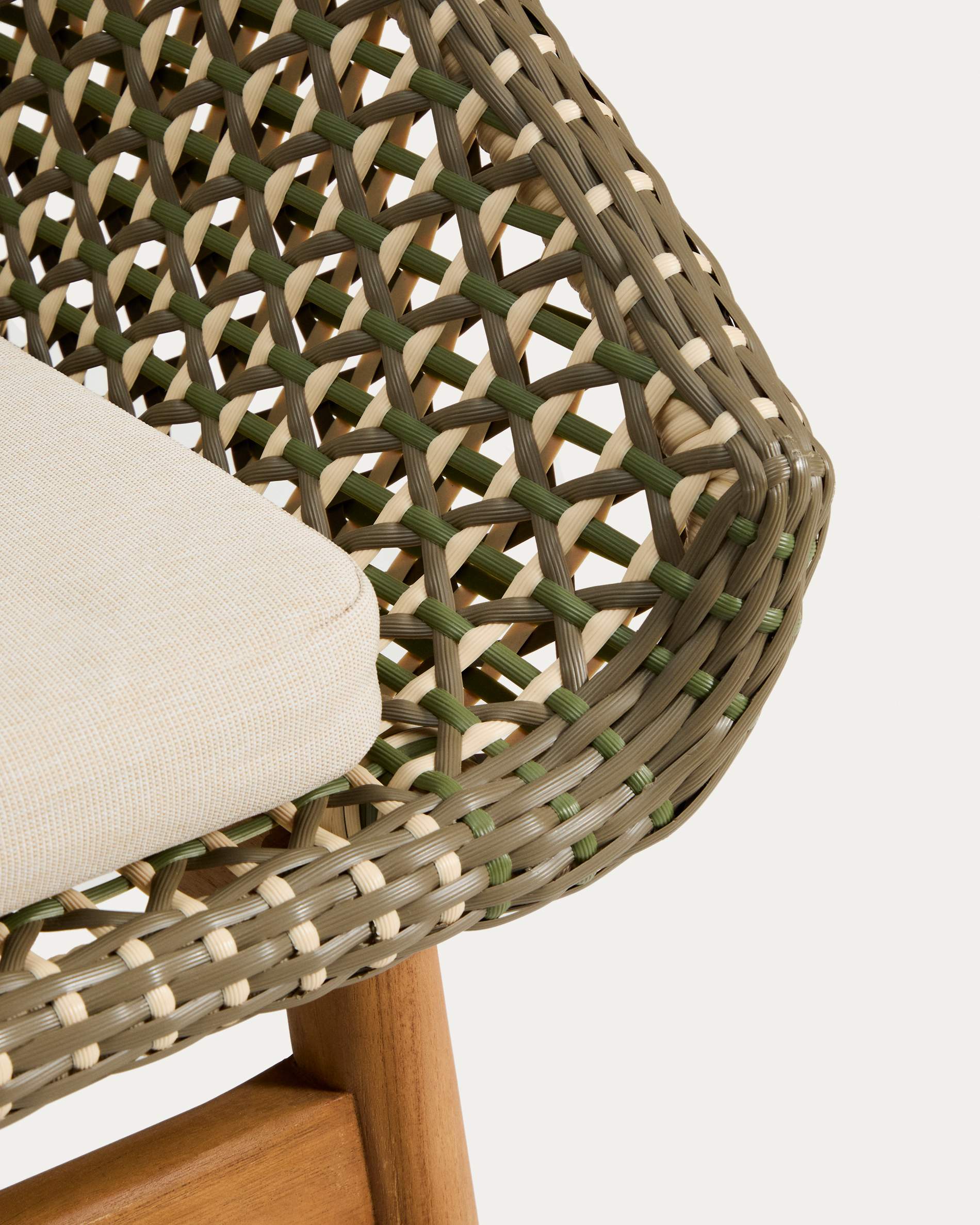Gartenstuhl OLBIA aus synthetischem Rattan und Teakholz