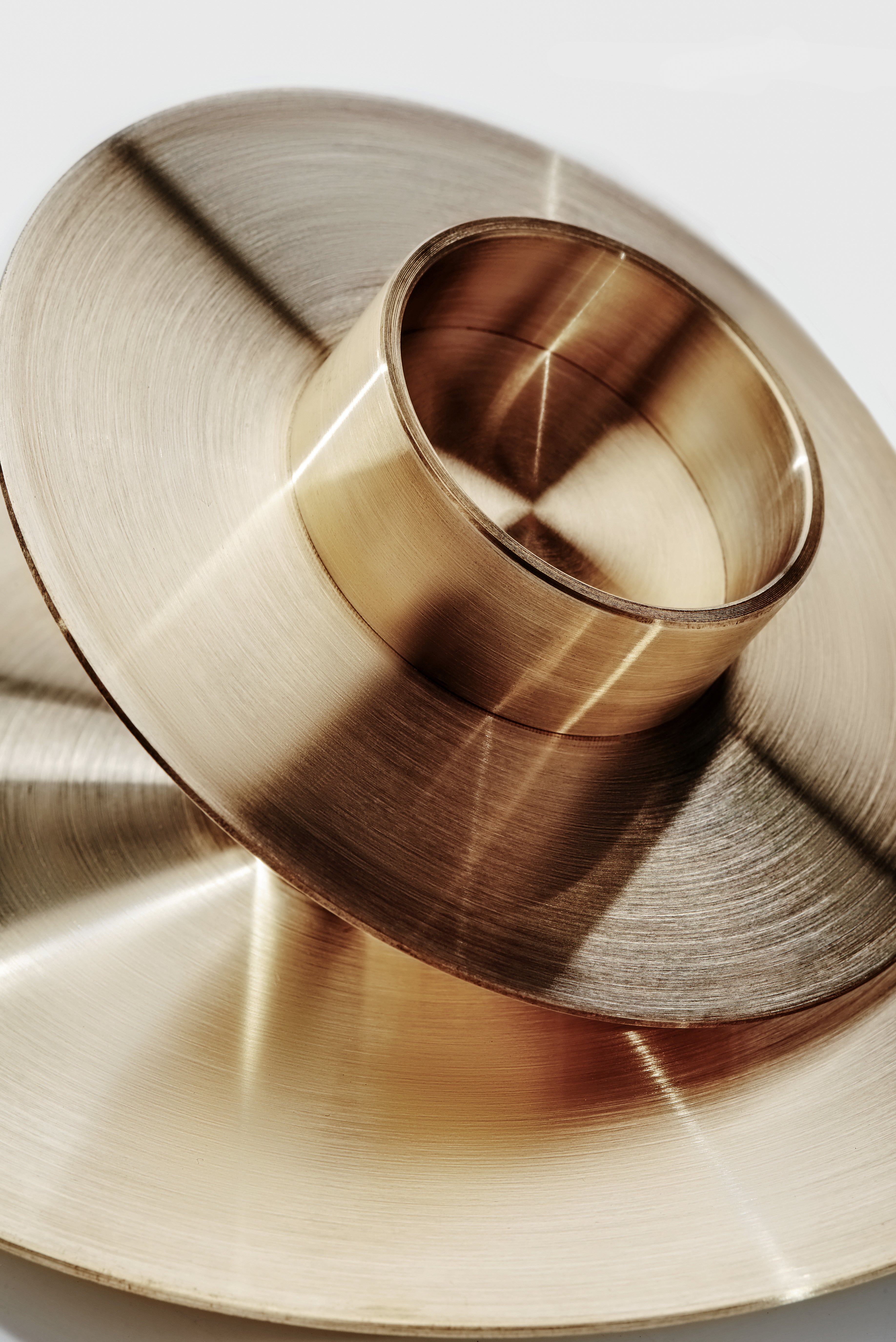 Set von ORB Kerzenhaltern aus Messing