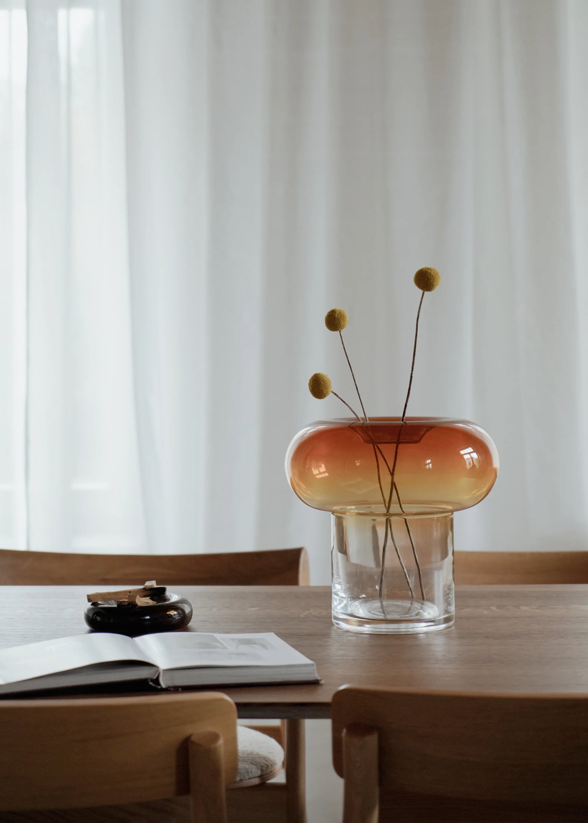 Vaas ORIO oranje mondgeblazen glas