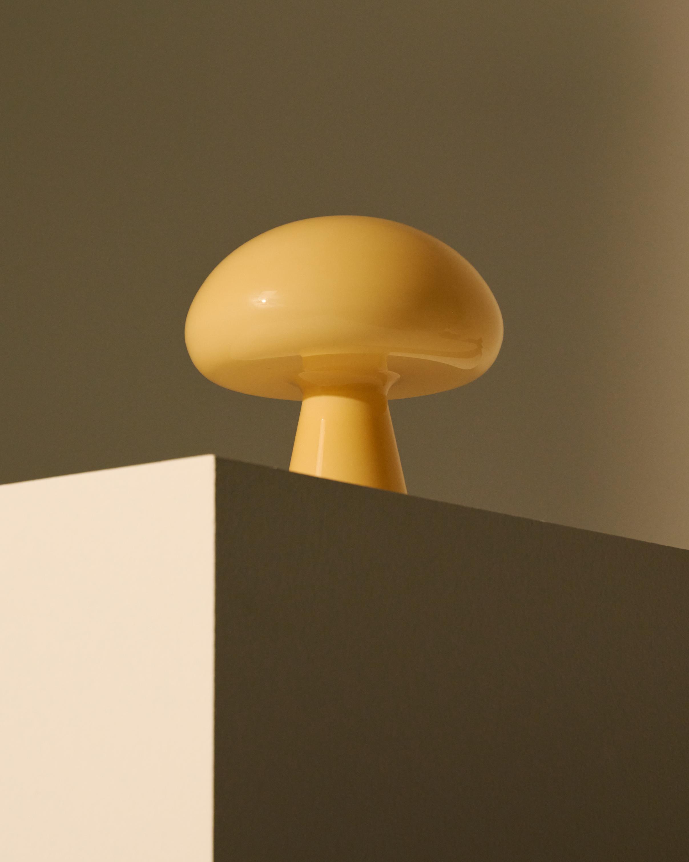 Draagbare lamp OBELLO botergeel