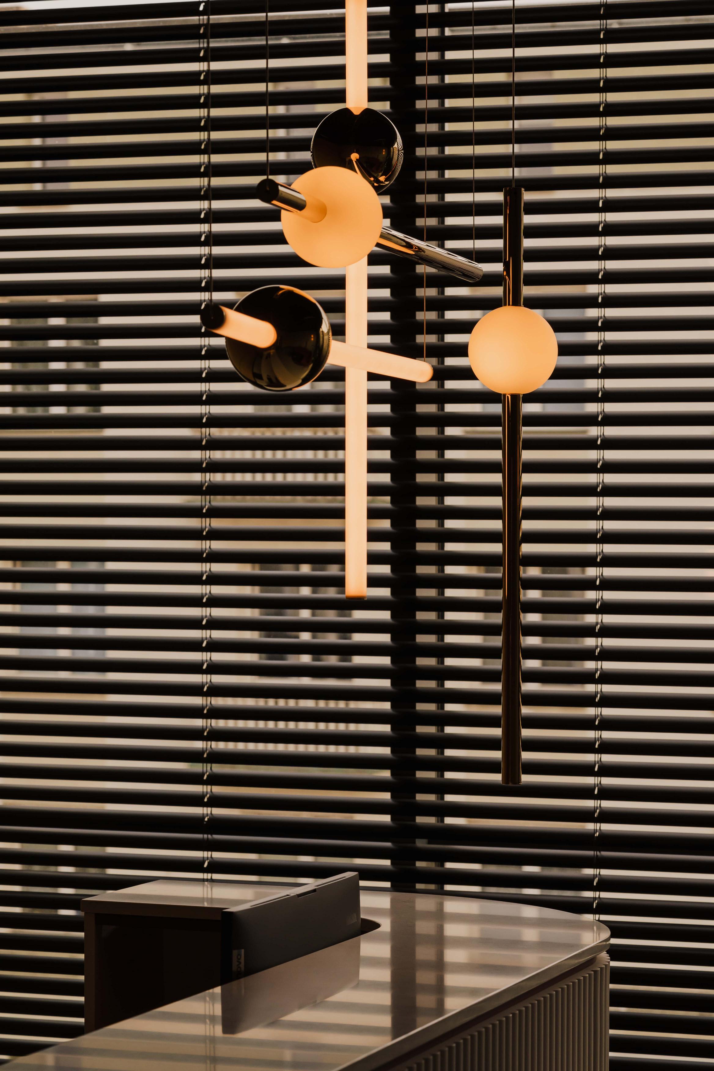Hanglamp ORION GLOBE gepolijst verouderd messing